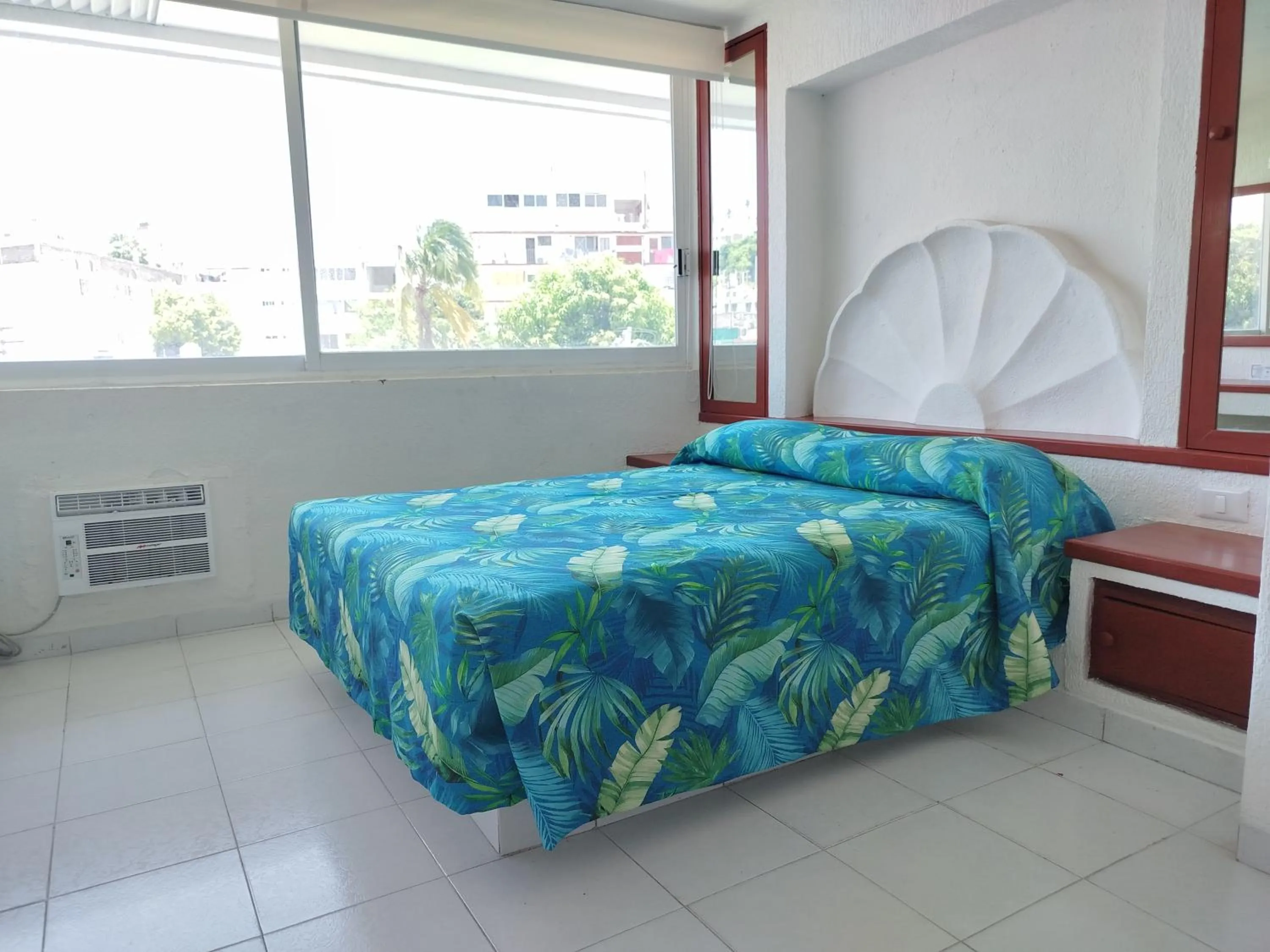 Bed in Hotel Aristos Acapulco