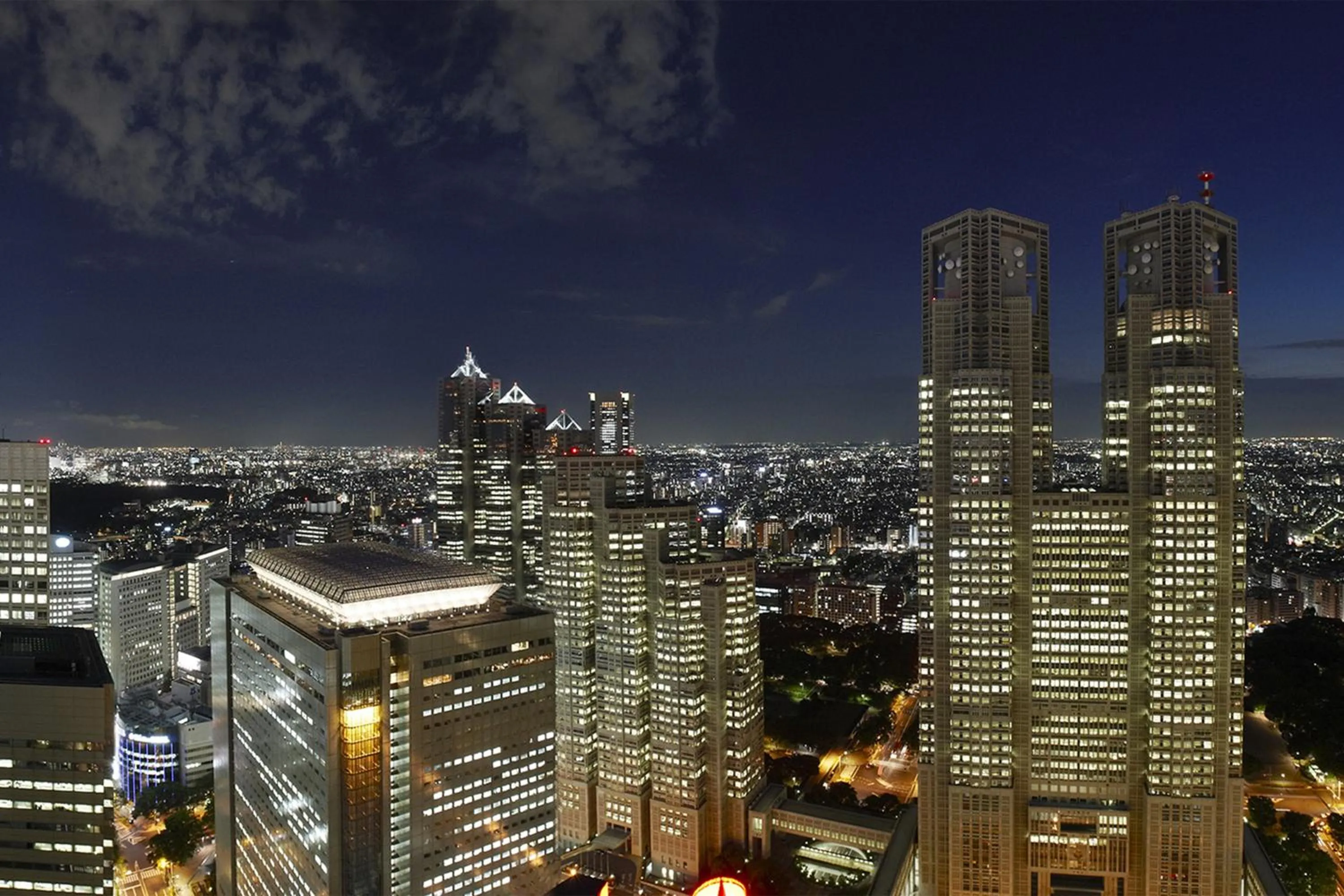 Night in Keio Plaza Hotel Tokyo