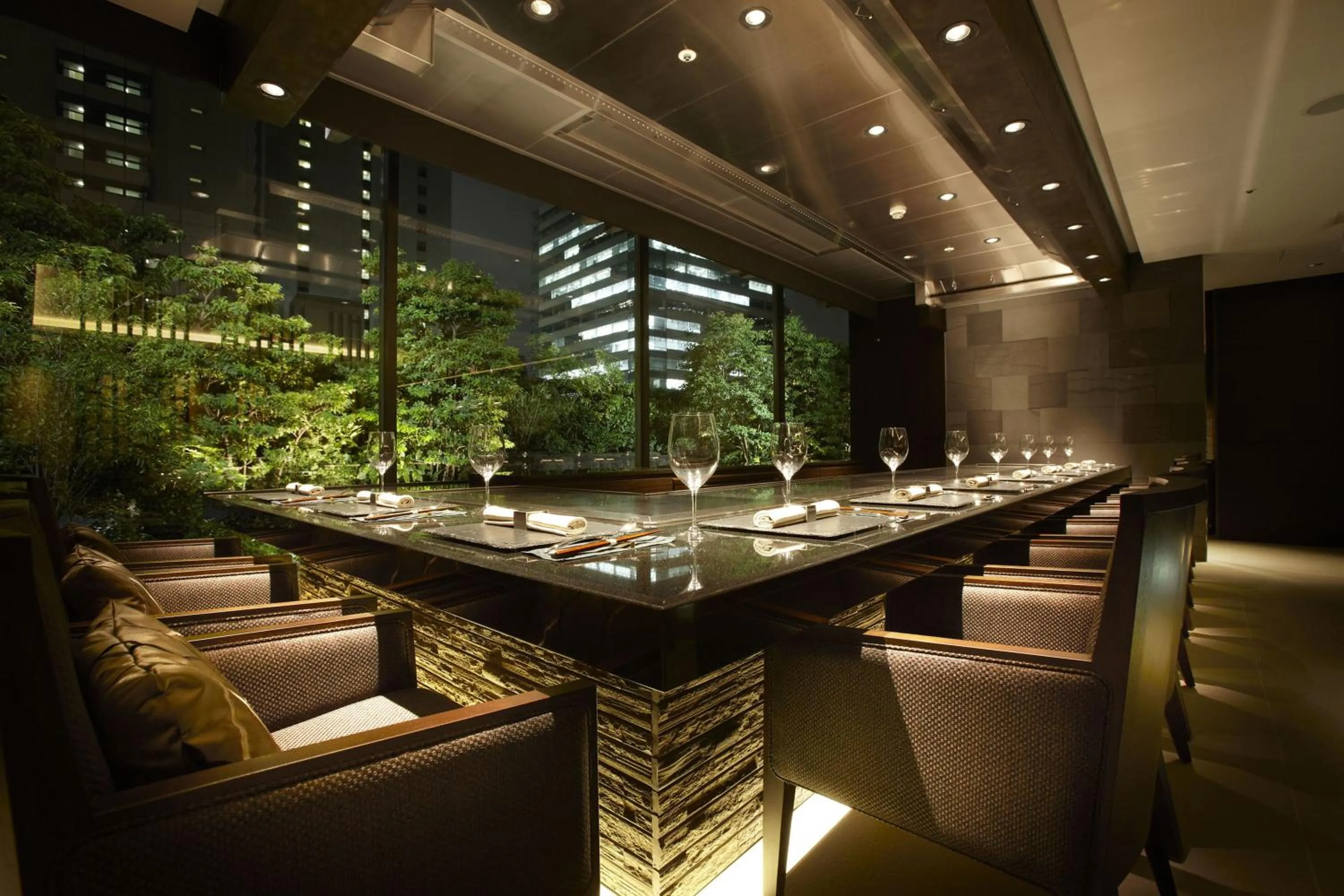 Restaurant/places to eat in Keio Plaza Hotel Tokyo