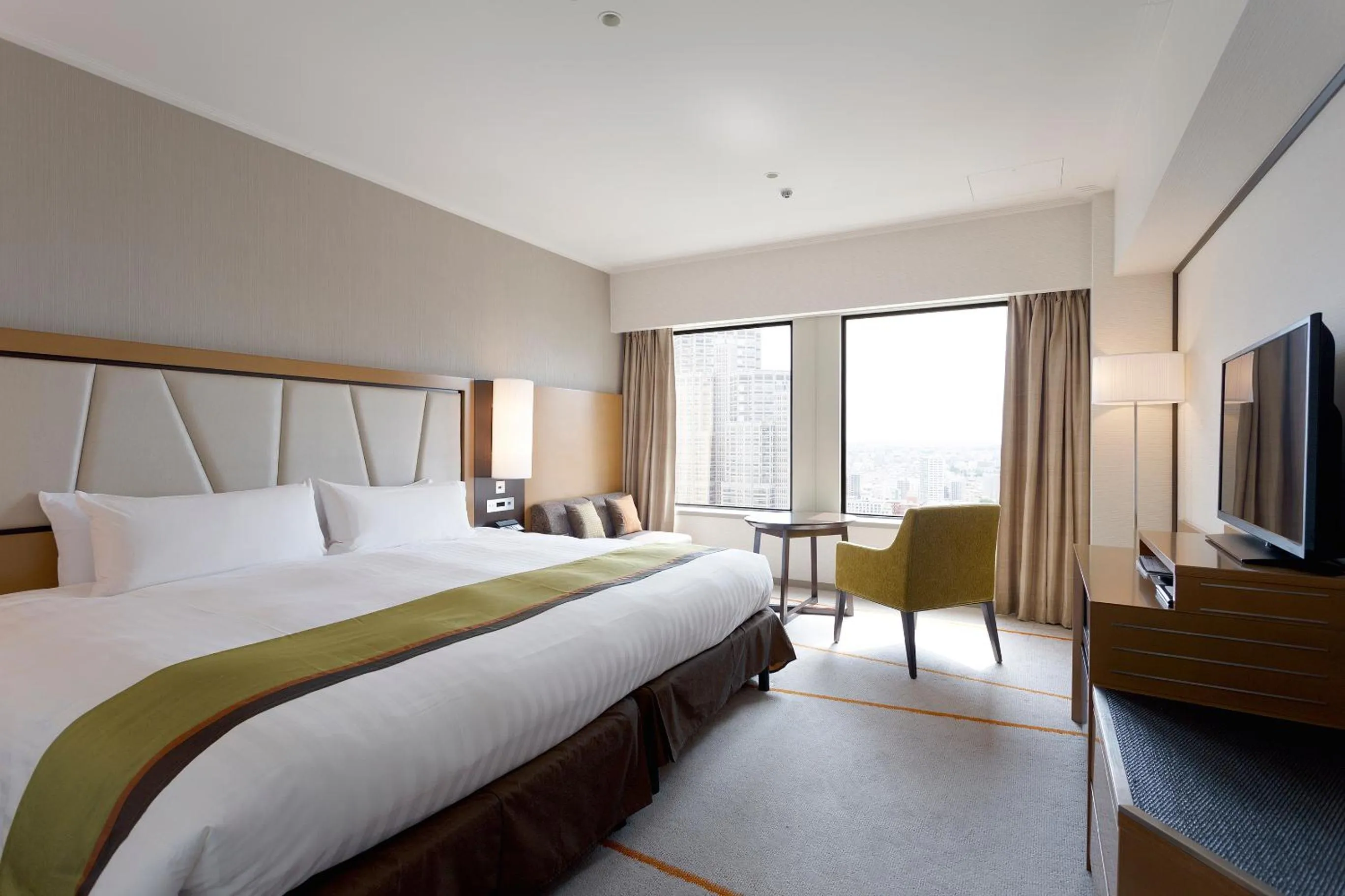 Plaza Superior King Room in South Wing - single occupancy - Non-Smoking in Keio Plaza Hotel Tokyo