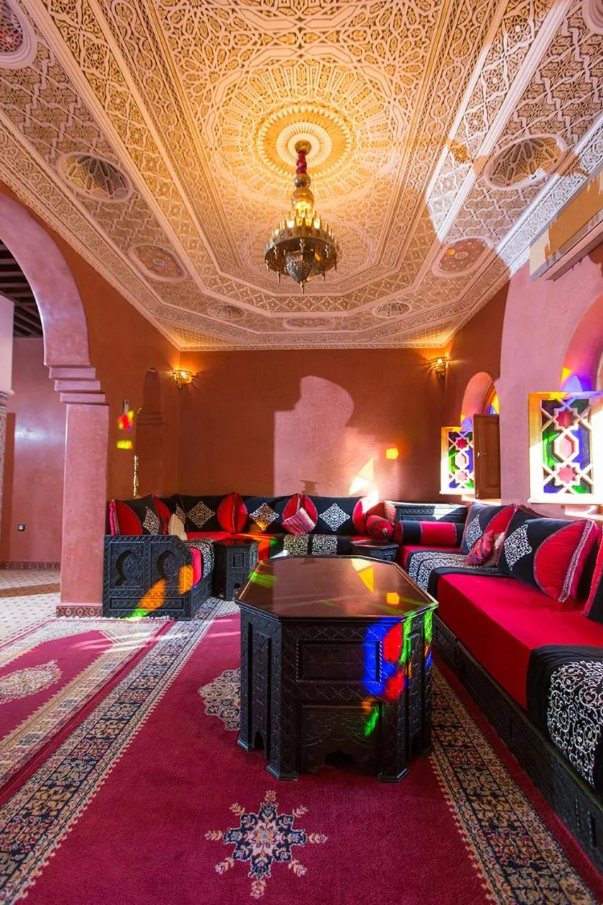 Restaurant/places to eat in Ksar Salha