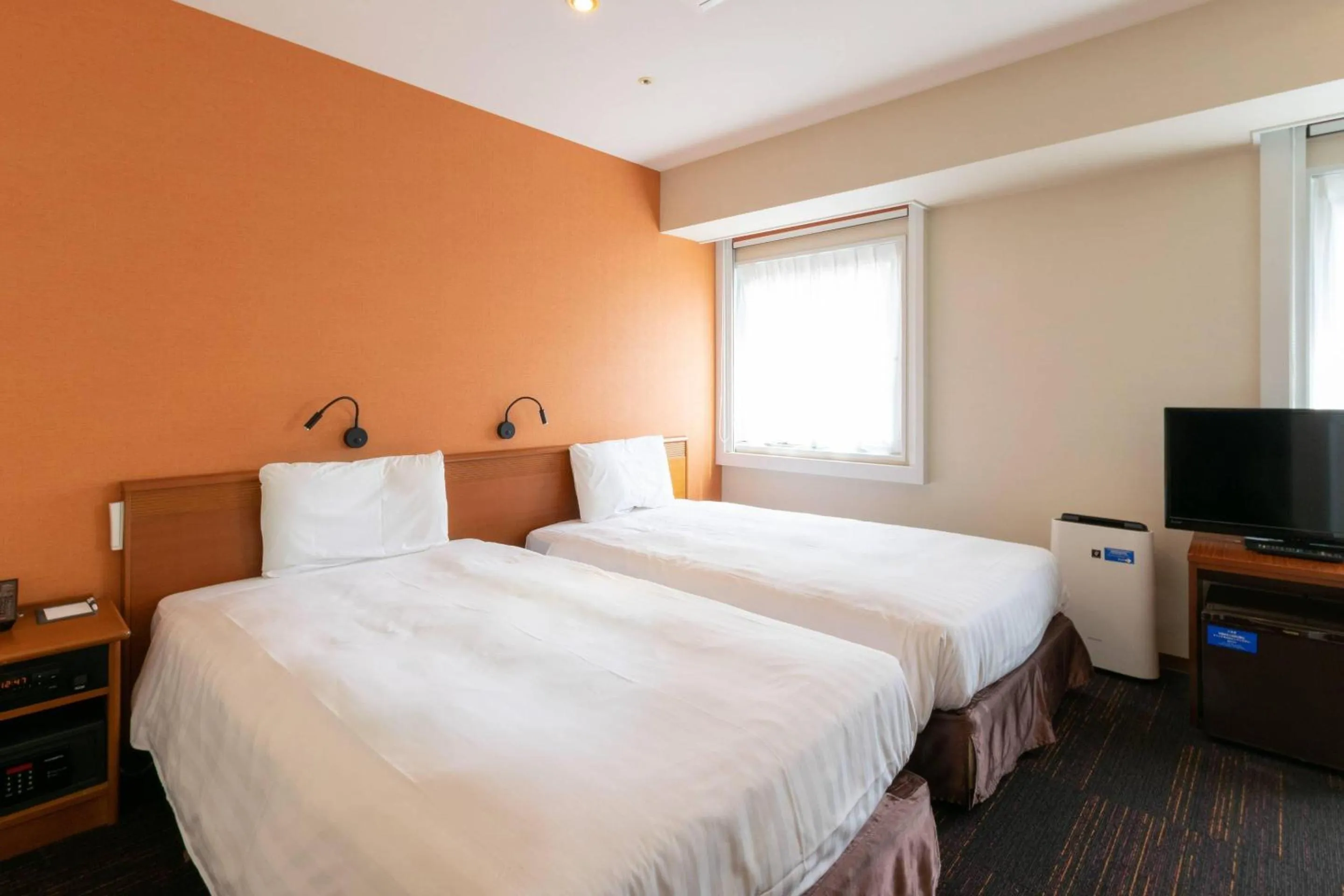 Economy Twin Room - Non-Smoking in Comfort Inn Tokyo Roppongi