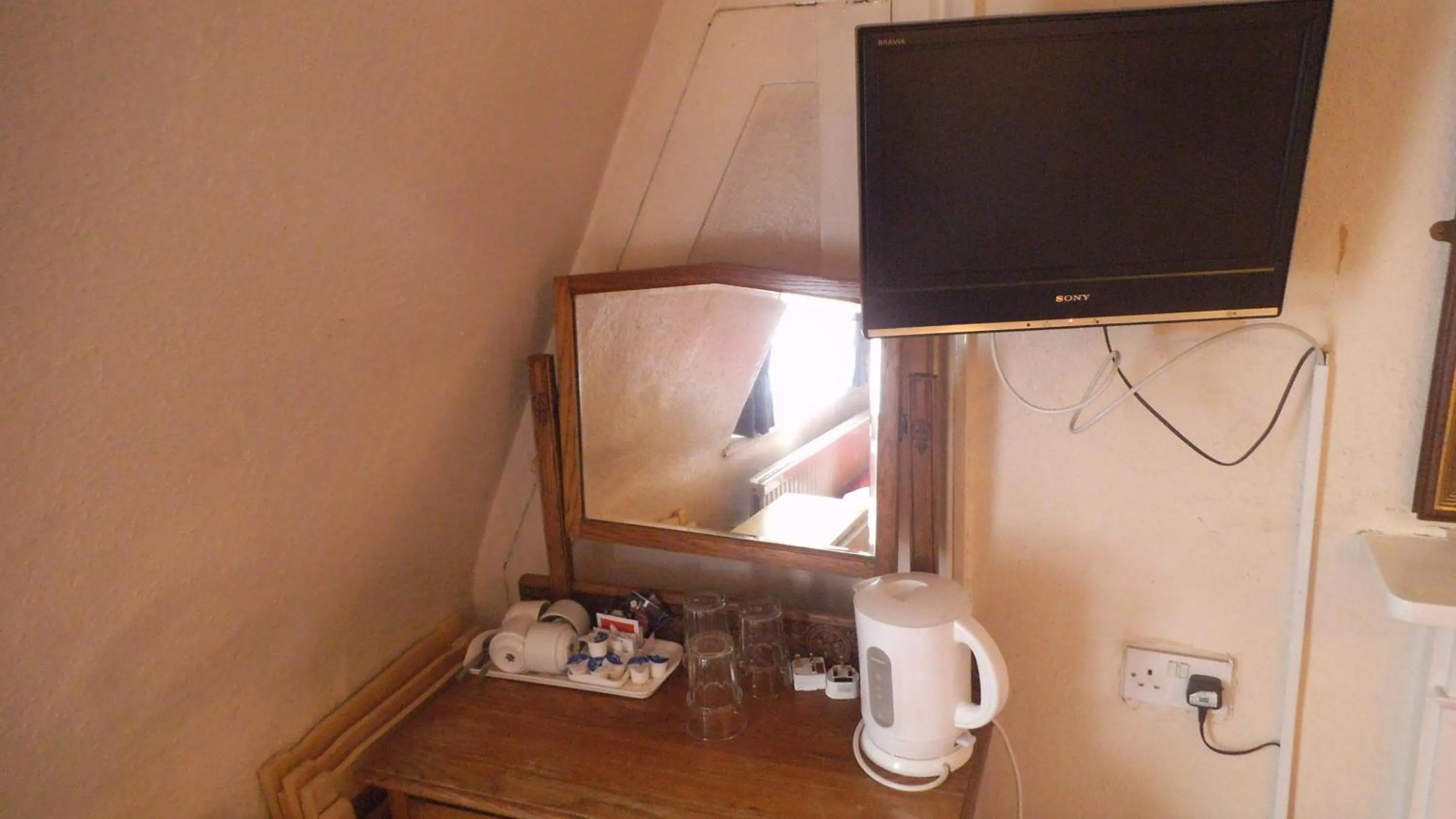 TV and multimedia in Arran House Hotel