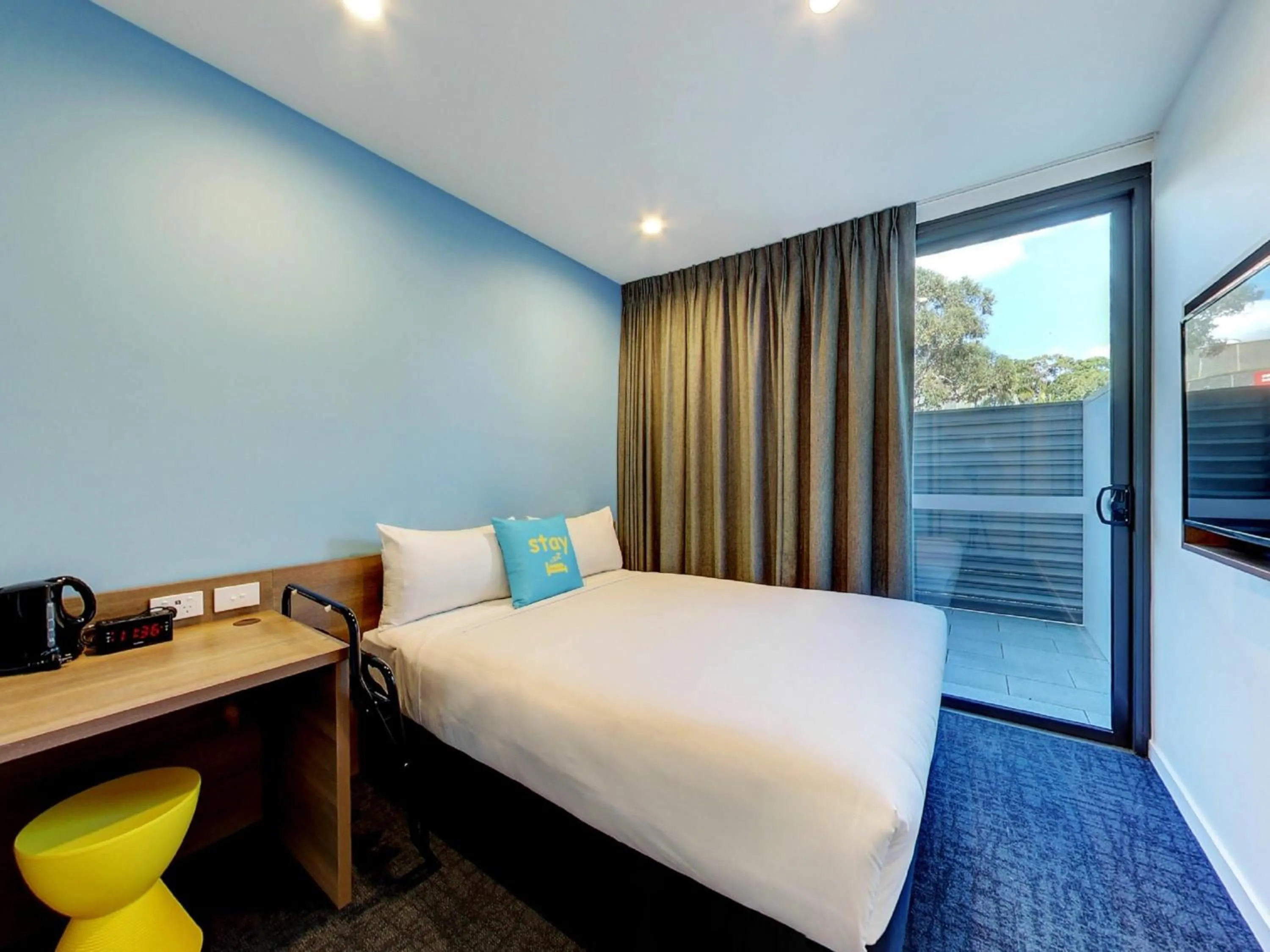 Bedroom, Bed in ibis budget Sydney Airport