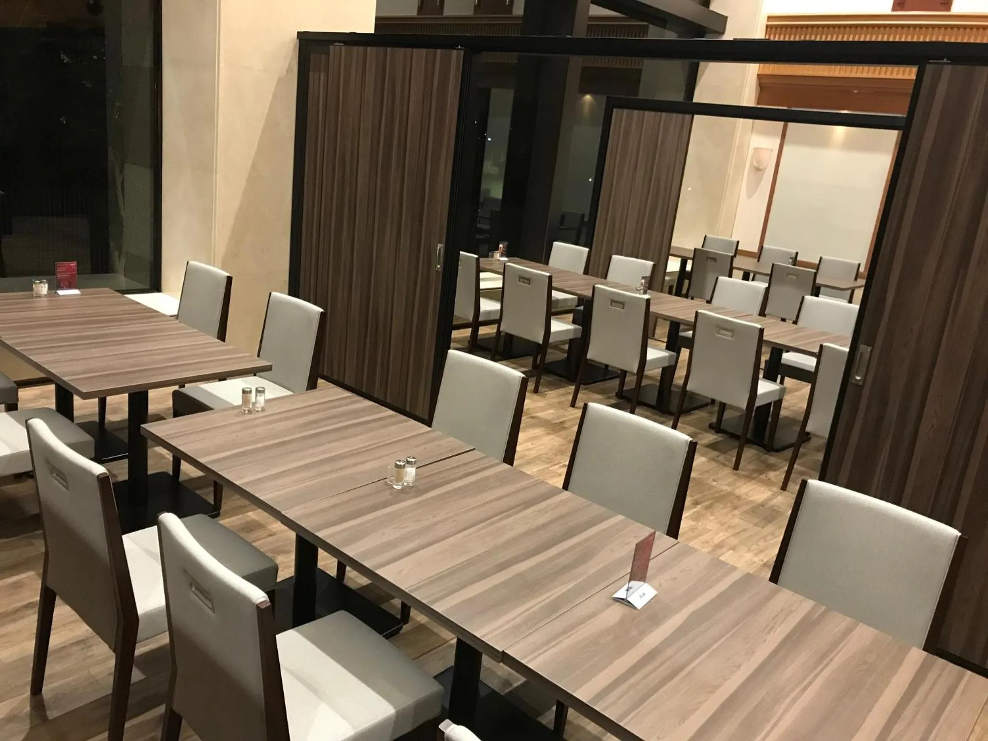 Restaurant/places to eat in International Garden Hotel Narita