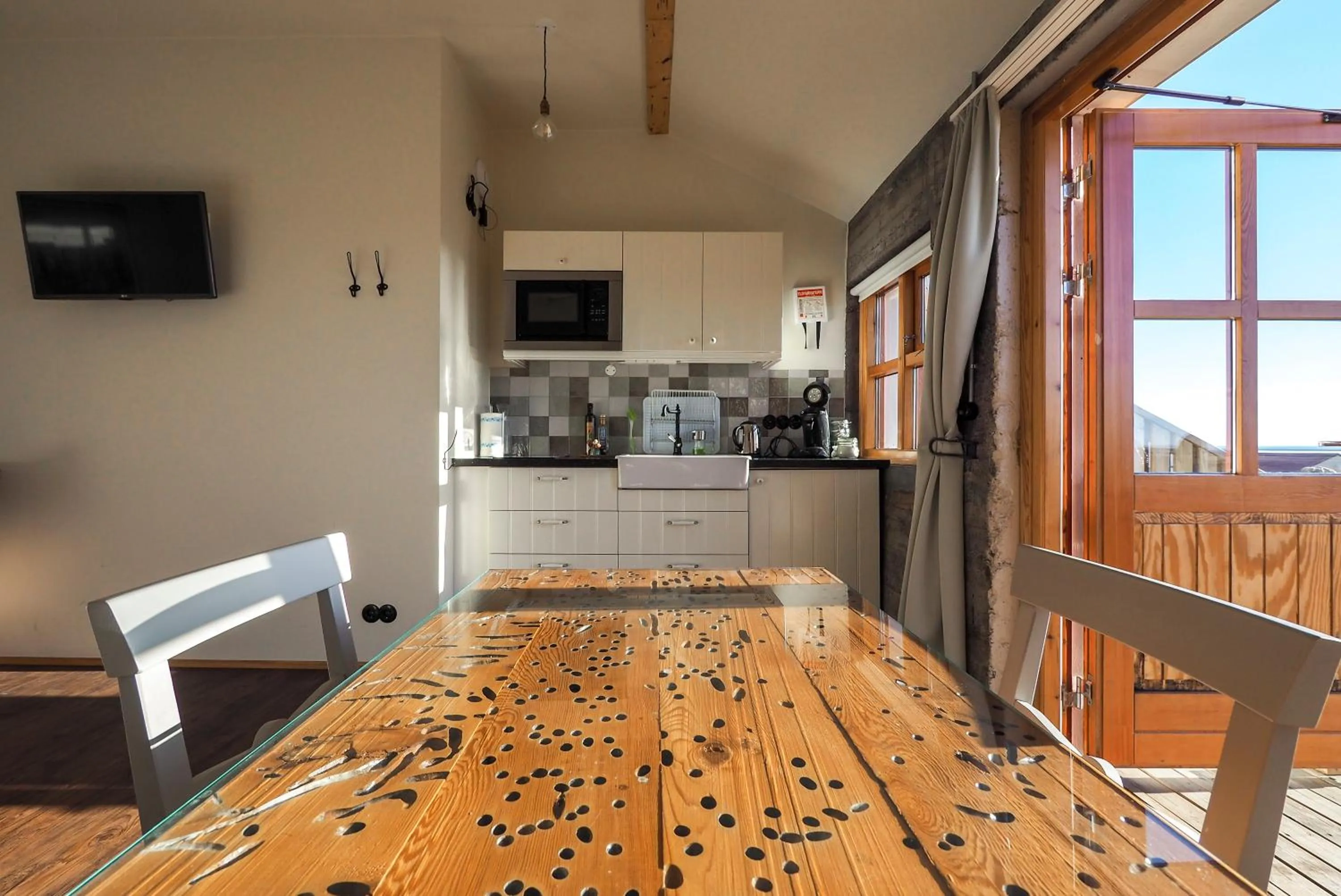 Kitchen or kitchenette in The Garage