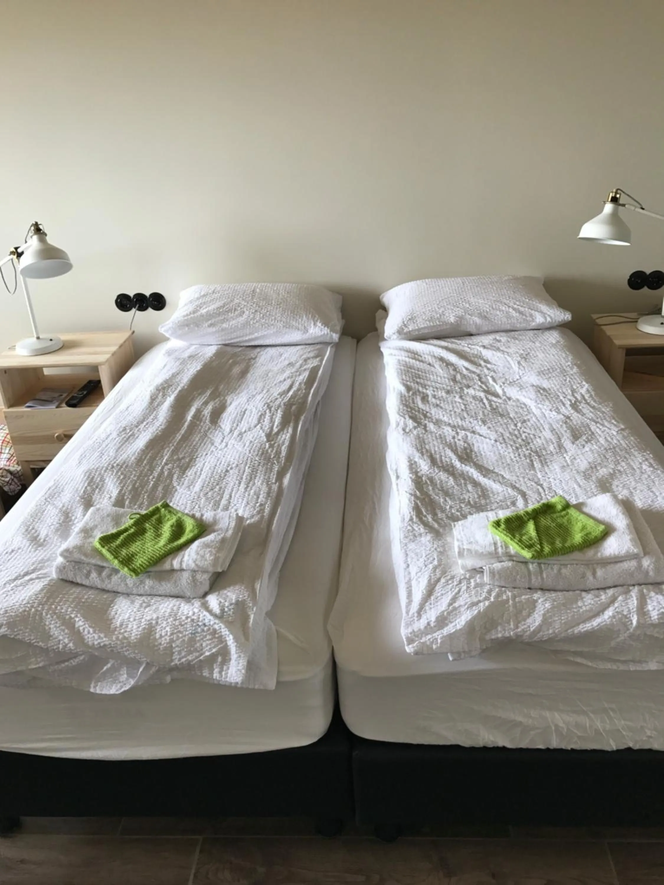 Bedroom, Bed in The Garage