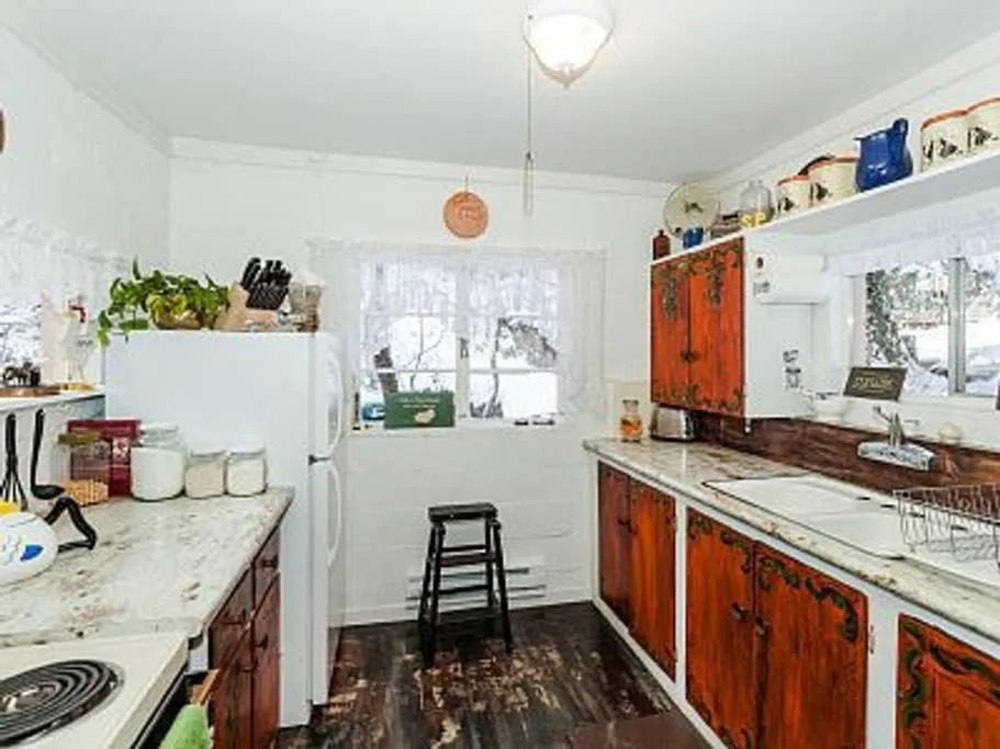 Kitchen or kitchenette in Cottage On The Stream Sundance, Utah