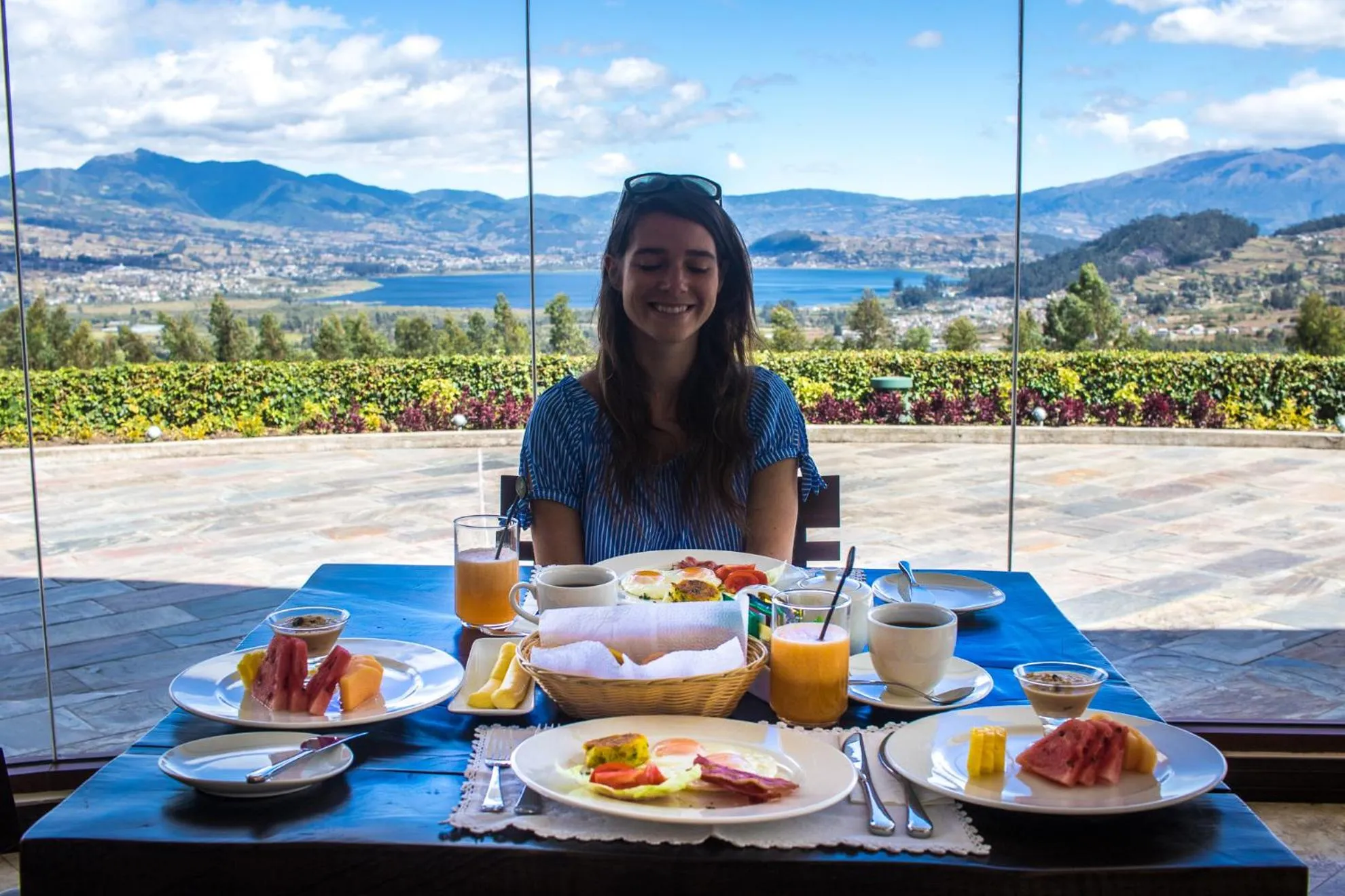 Restaurant/places to eat in Hotel Medina Del Lago