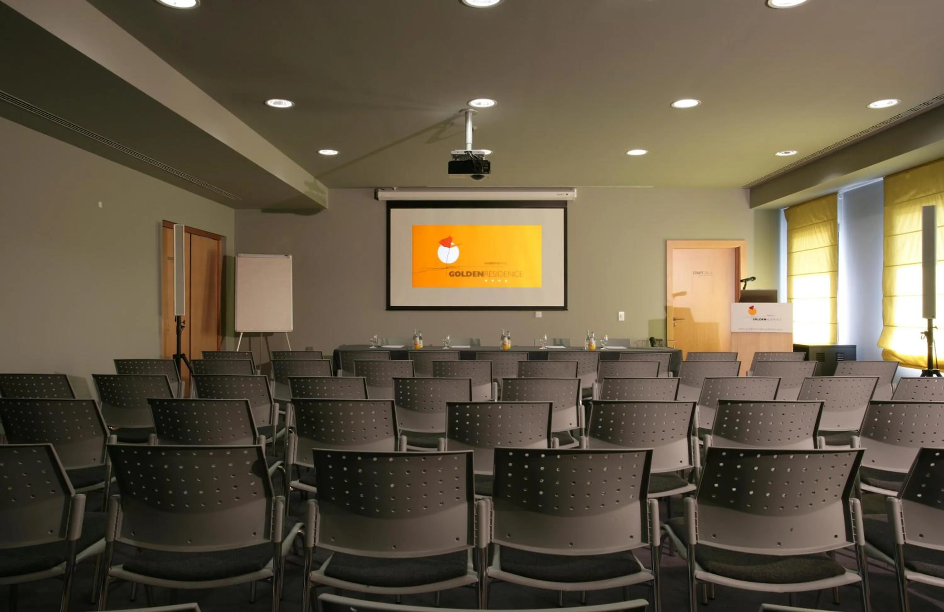 Business facilities in Golden Residence Hotel