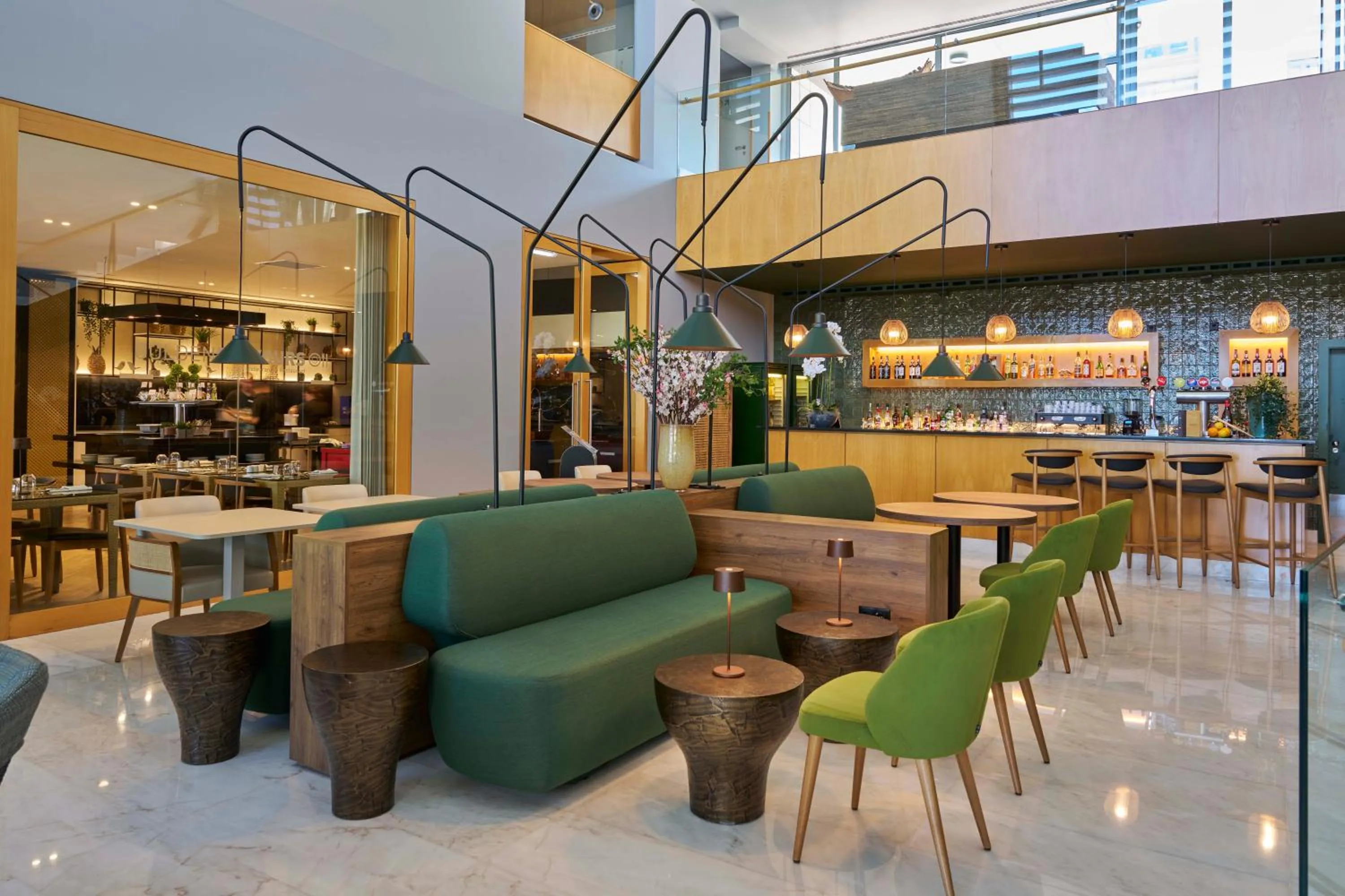 Restaurant/places to eat in Golden Residence Hotel