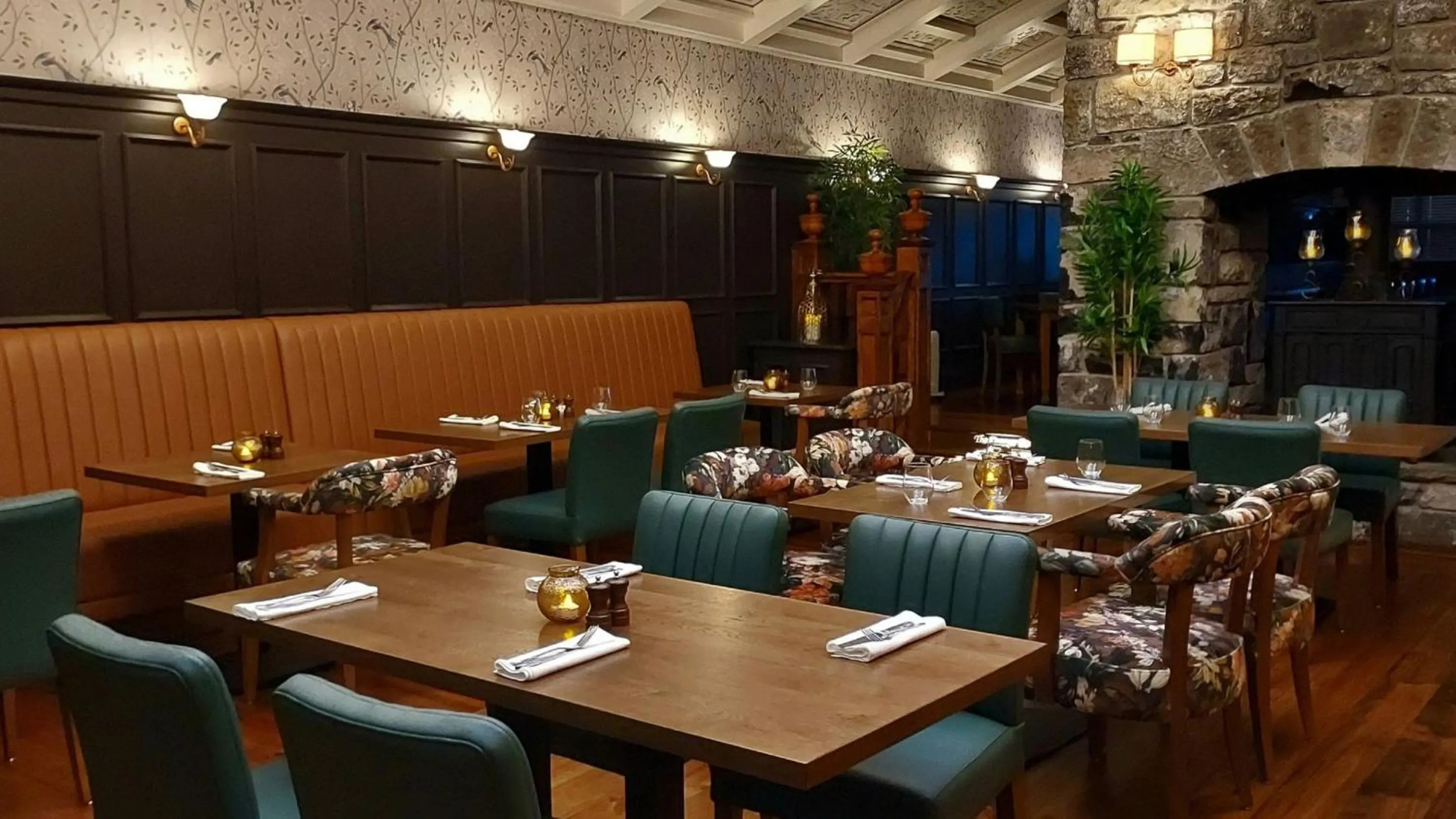 Restaurant/places to eat in Lady Gregory Hotel, Leisure Club & Beauty Rooms