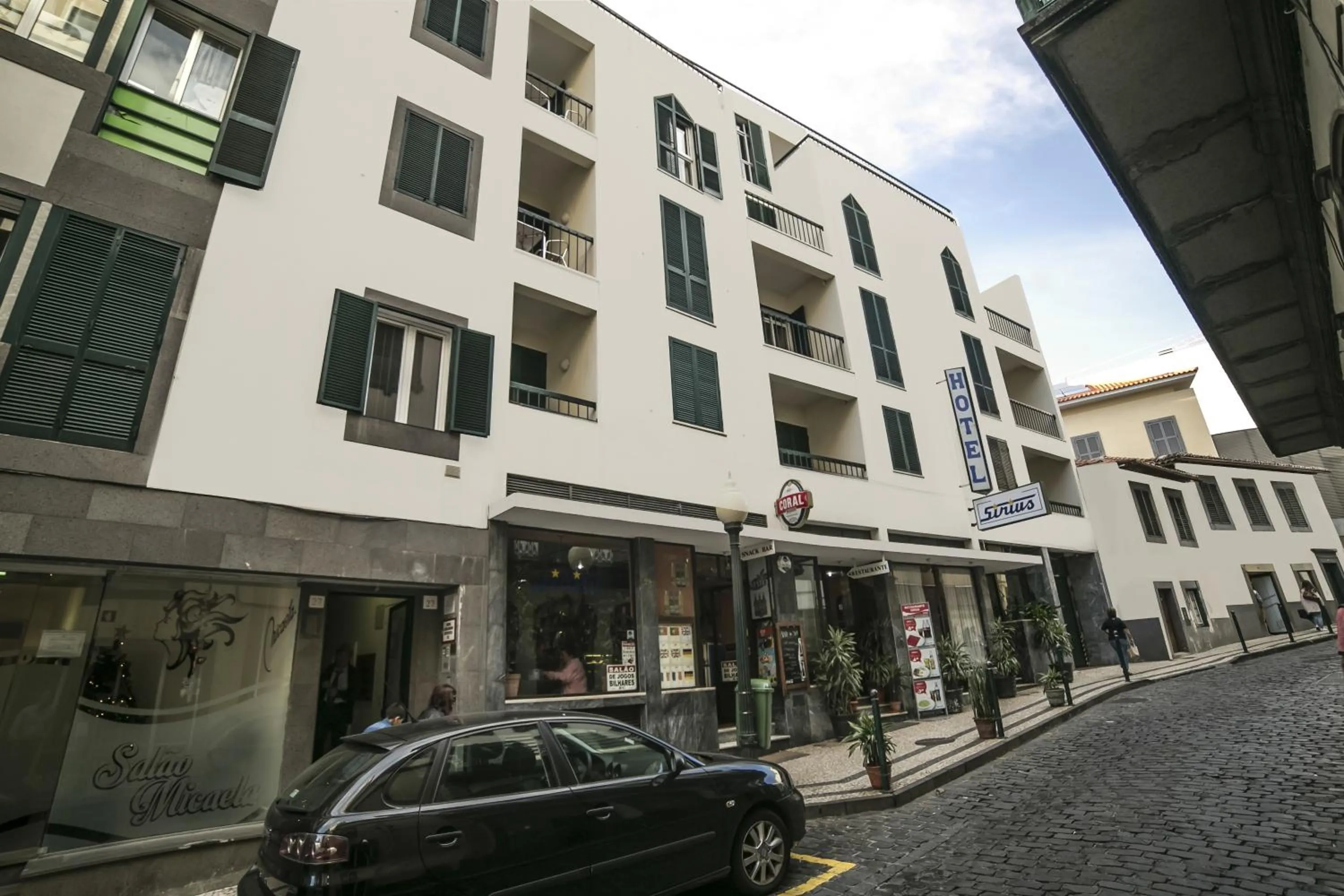 Facade/entrance in Hotel Sirius