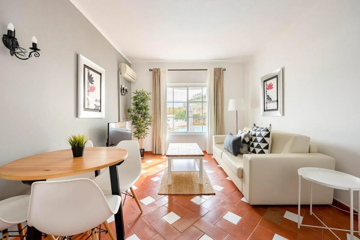 Living room in Baluarte da Vila Apartments