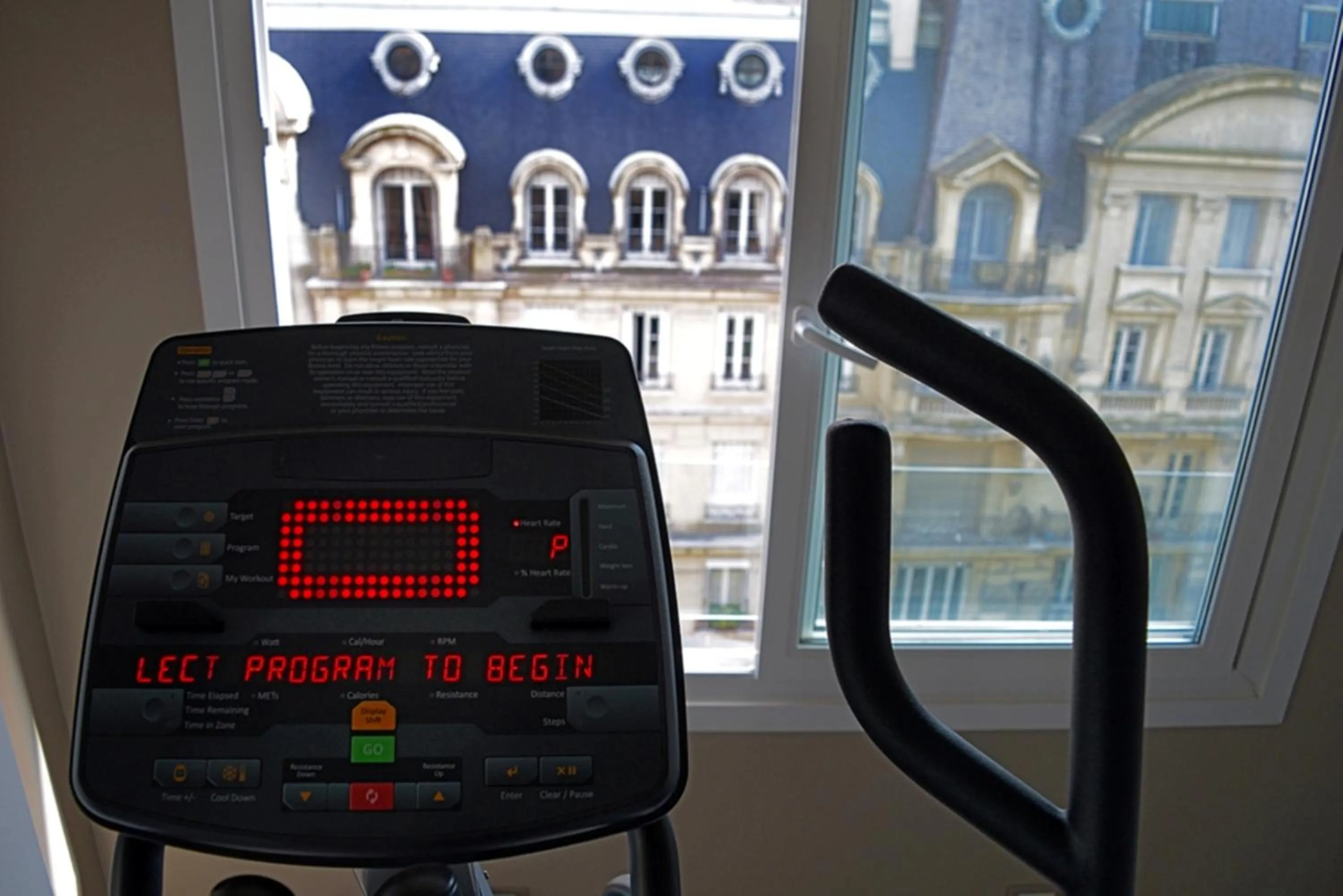 Fitness centre/facilities in Carles Hotel