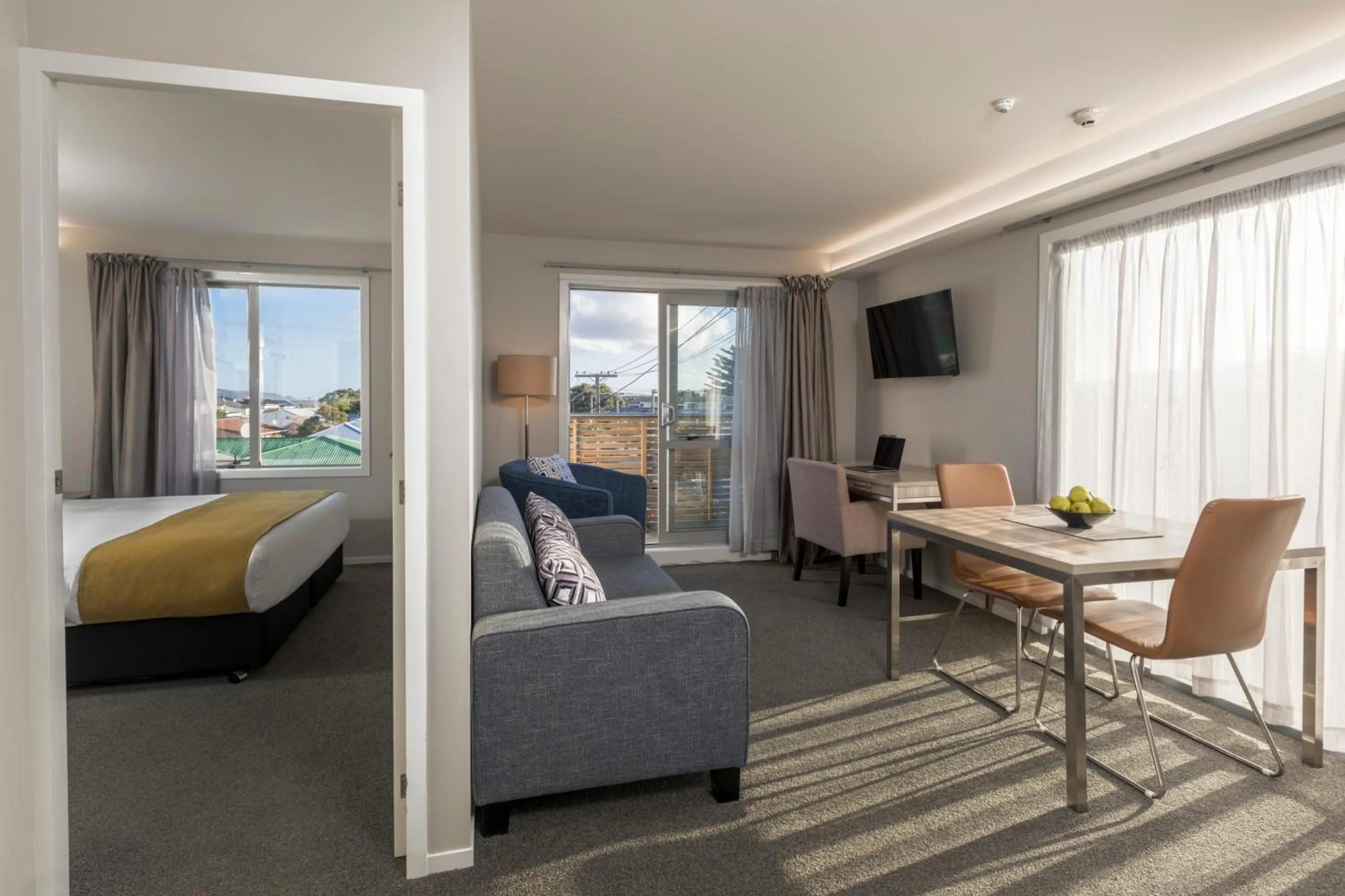 Living room, Bed in Quest Petone