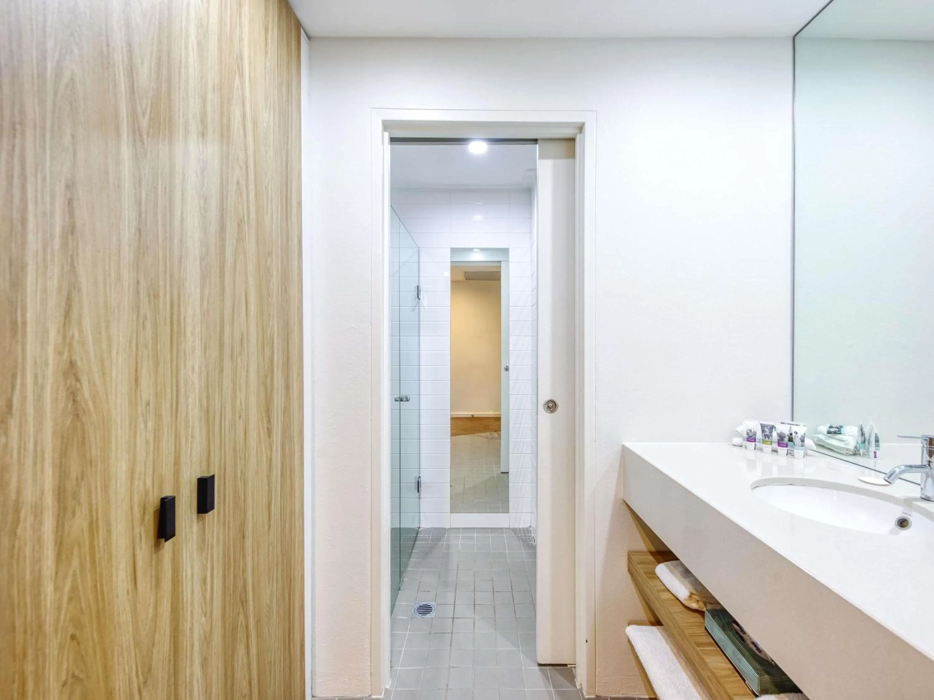 Bedroom in Mercure Penrith