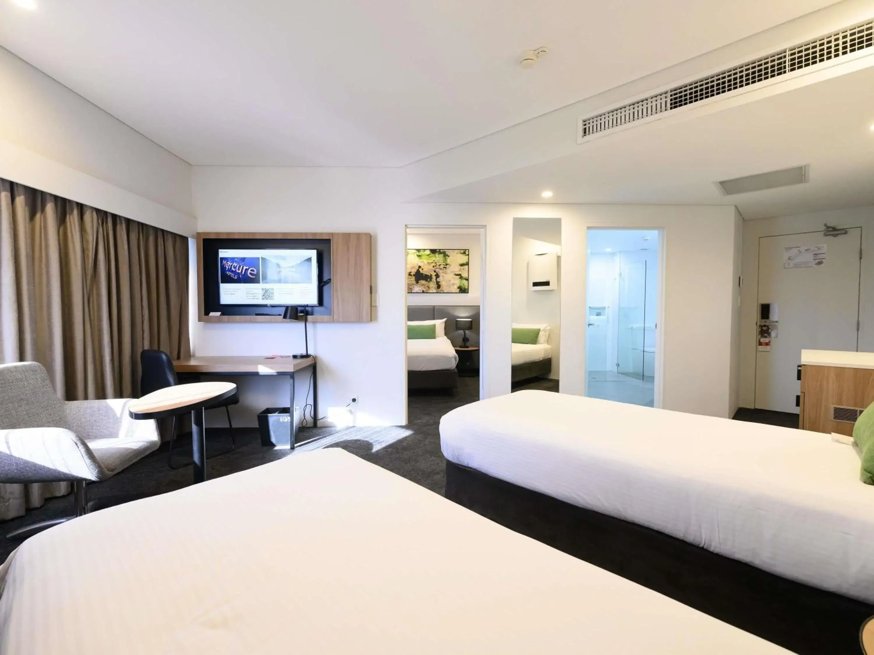 Deluxe Family Room in Mercure Penrith Deluxe Family Room in Mercure Penrith