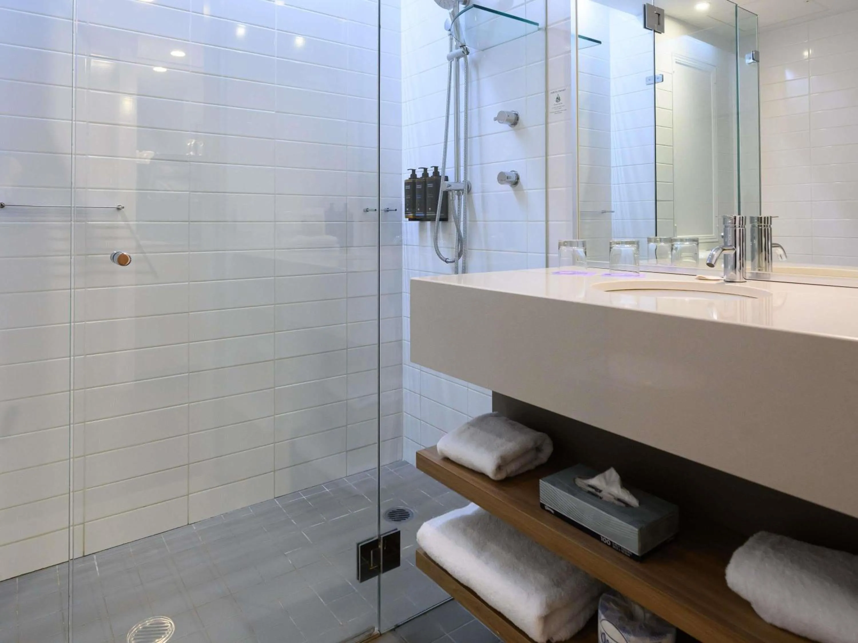 Bedroom in Mercure Penrith