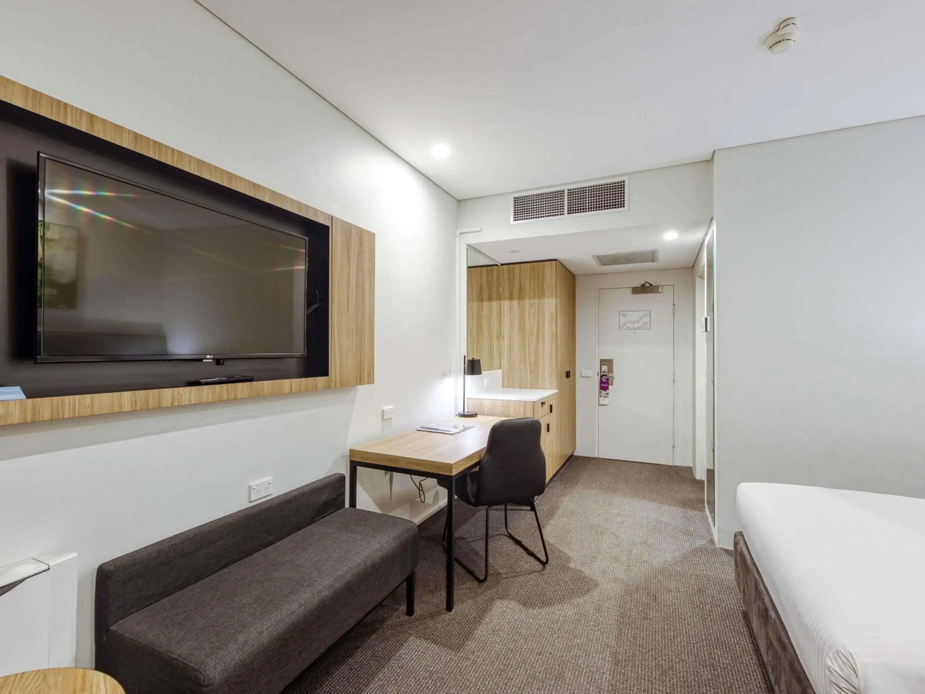 Superior Double Room with Two Double Beds in Mercure Penrith Superior Double Room with Two Double Beds in Mercure Penrith