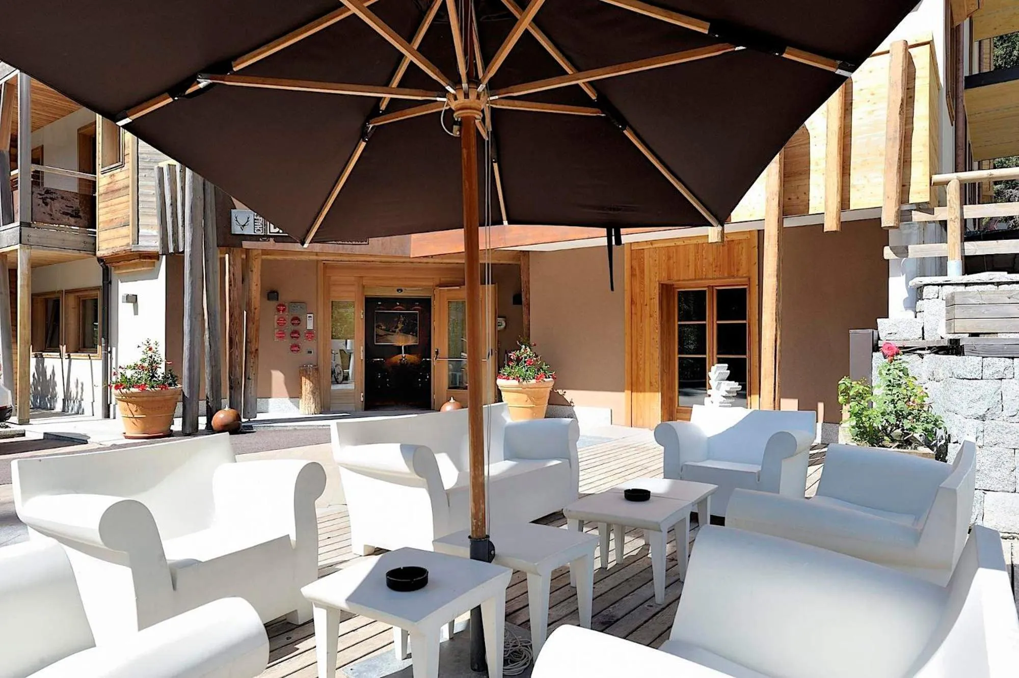 Patio in DV Chalet Boutique Hotel & Spa