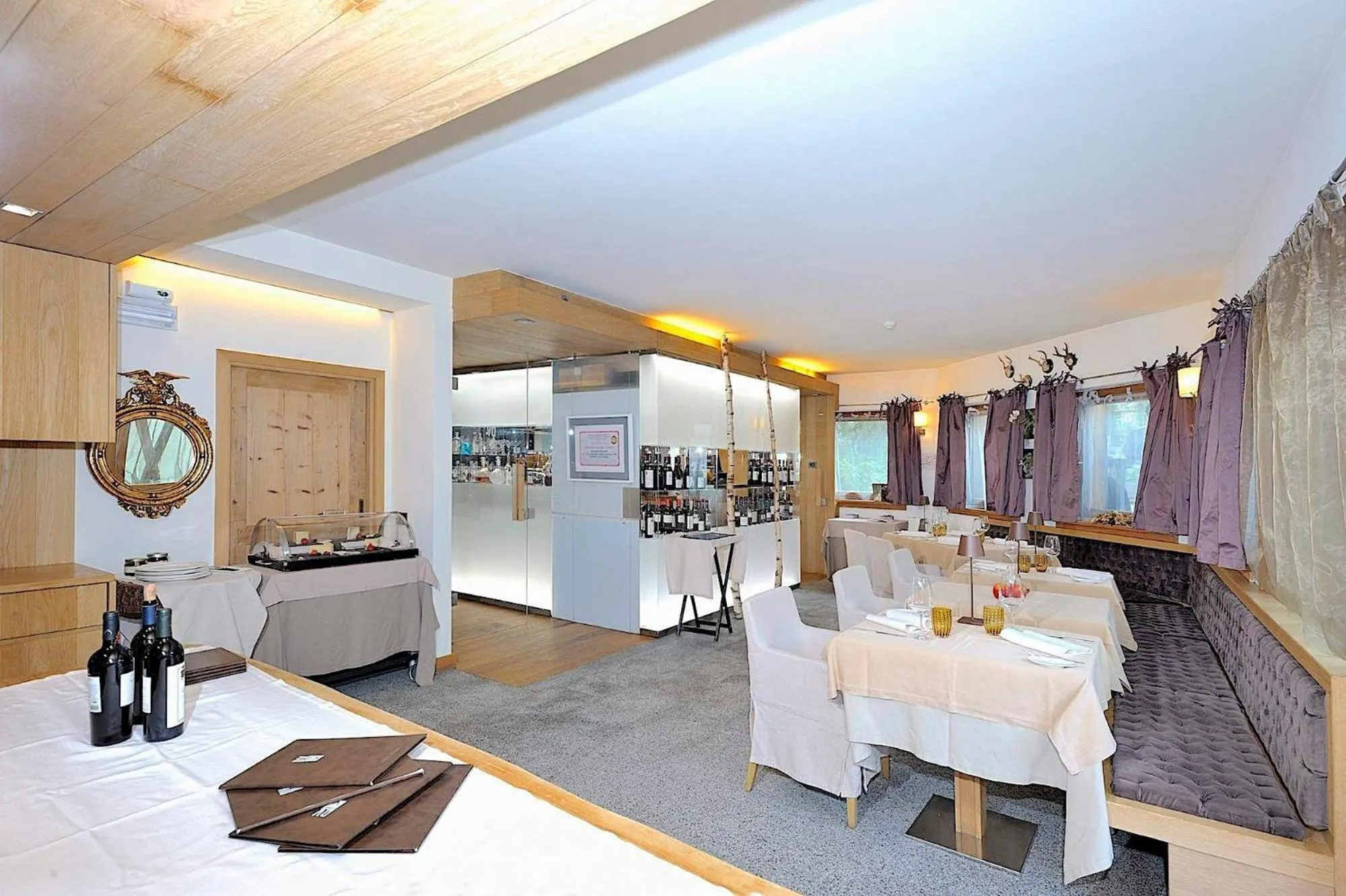 Restaurant/places to eat in DV Chalet Boutique Hotel & Spa