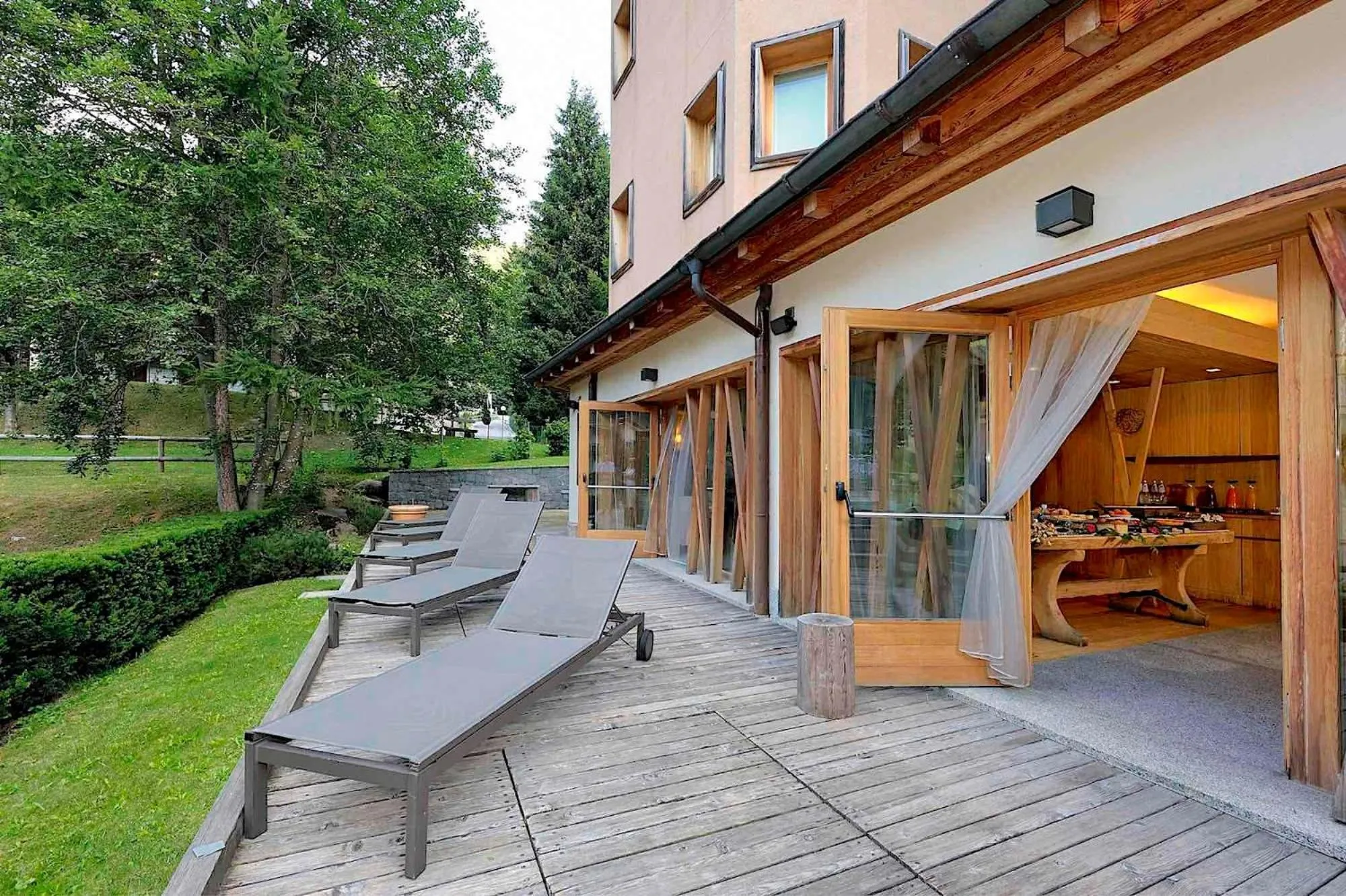 Solarium in DV Chalet Boutique Hotel & Spa