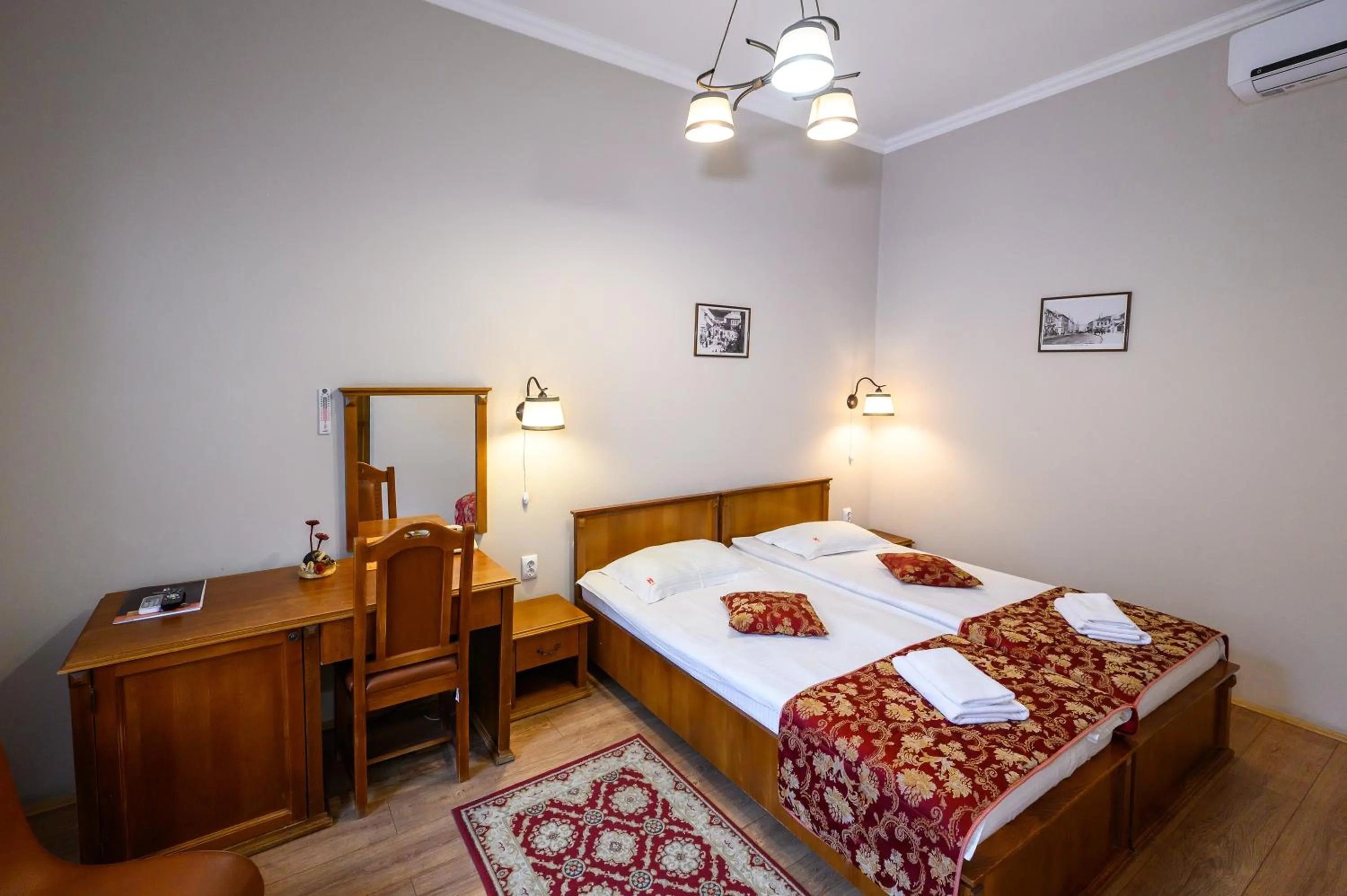 Bed in Hotel Transilvania