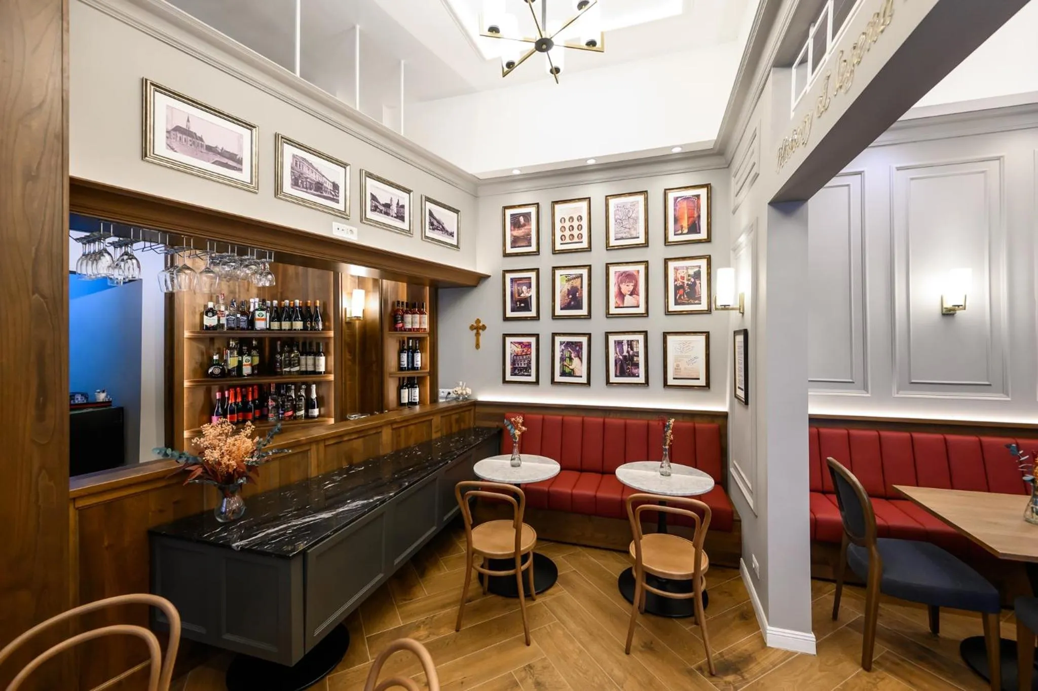 Restaurant/places to eat in Hotel Transilvania