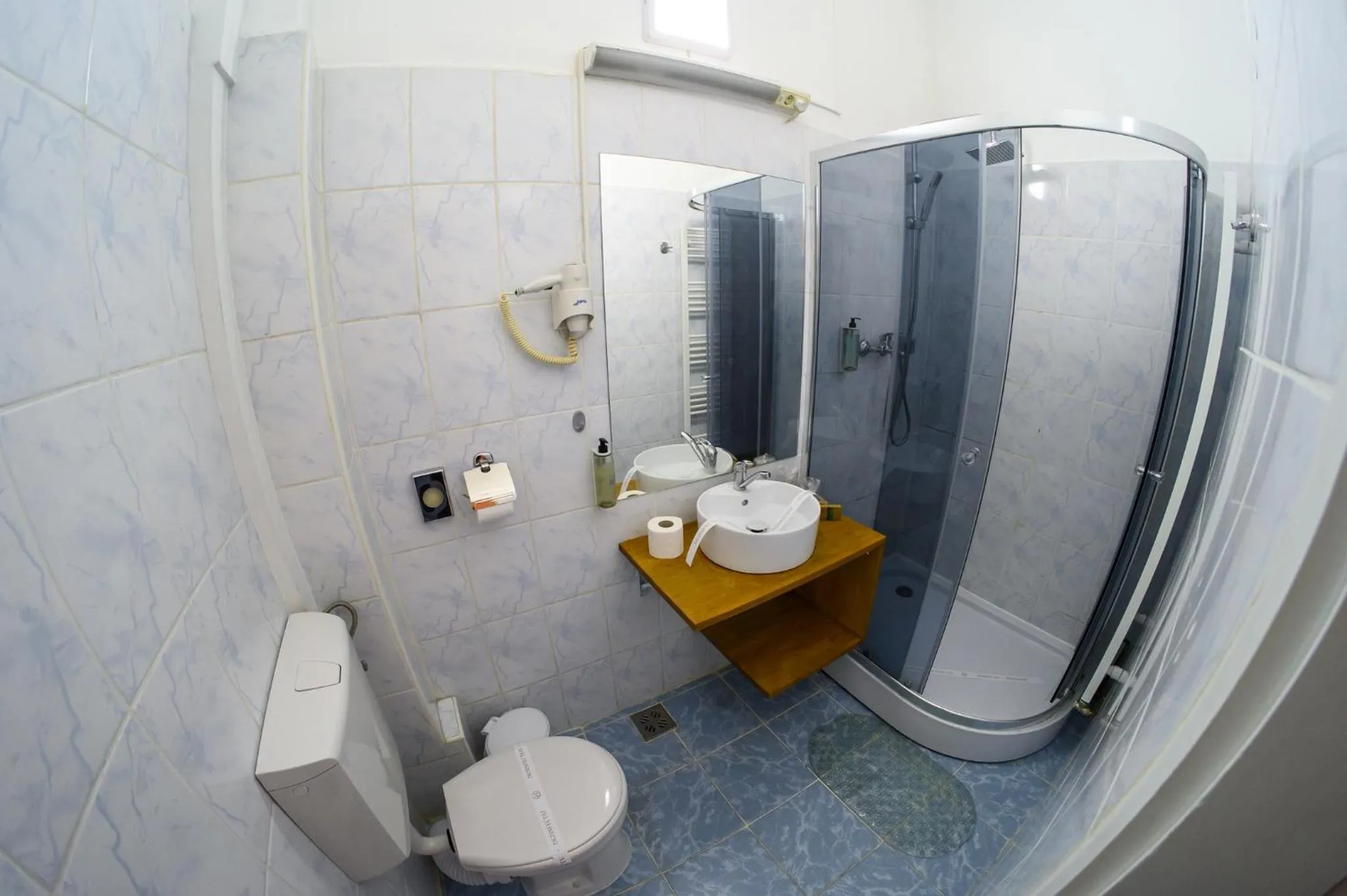 Shower in Hotel Transilvania