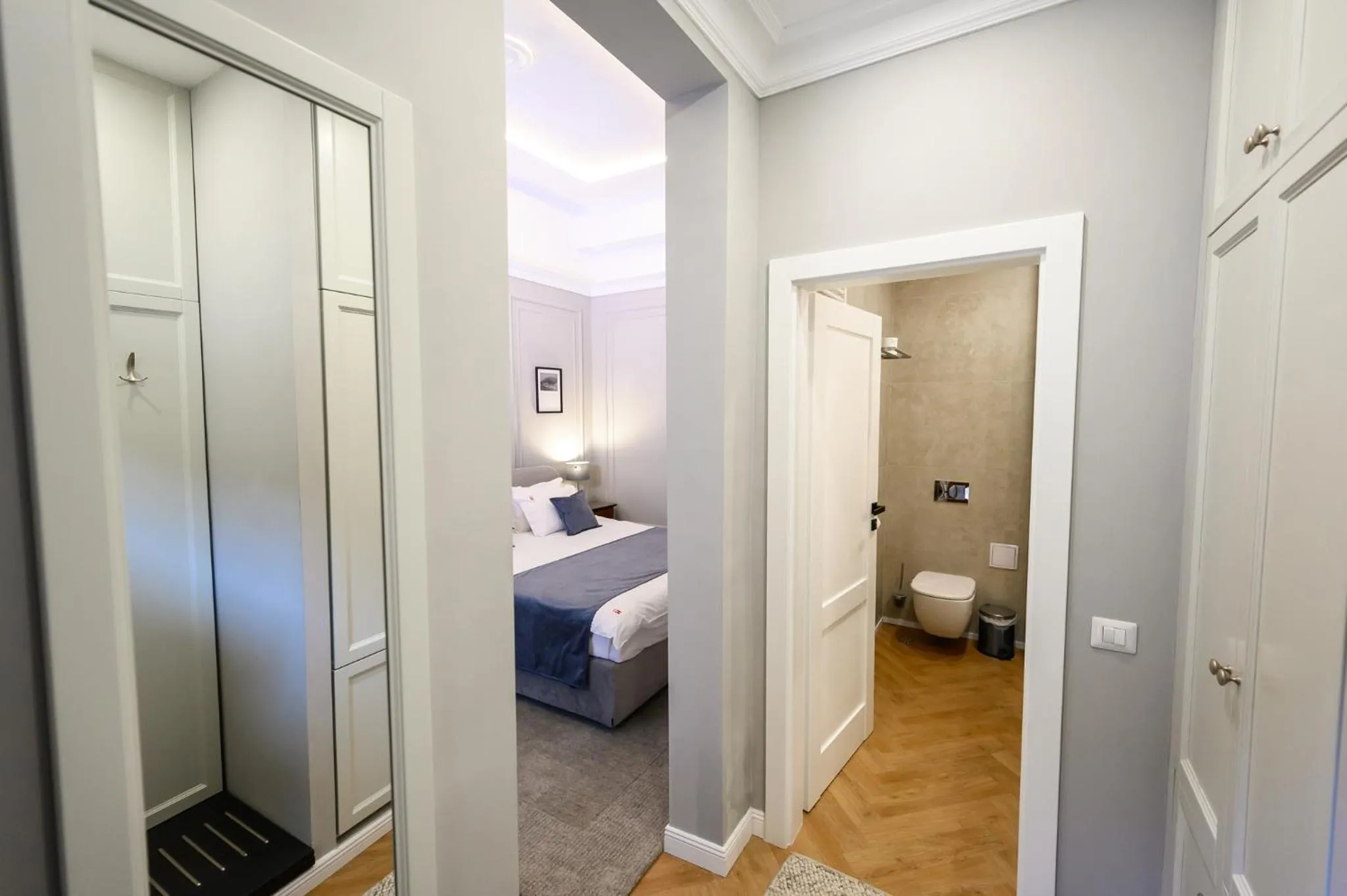 Toilet, Bed in Hotel Transilvania