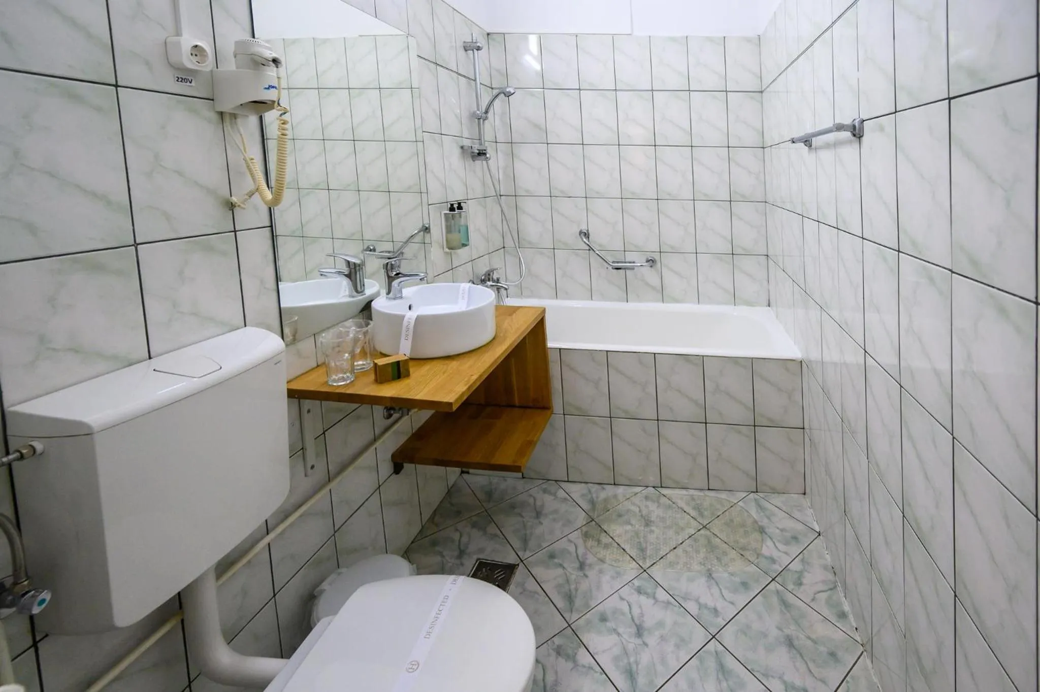 Shower in Hotel Transilvania