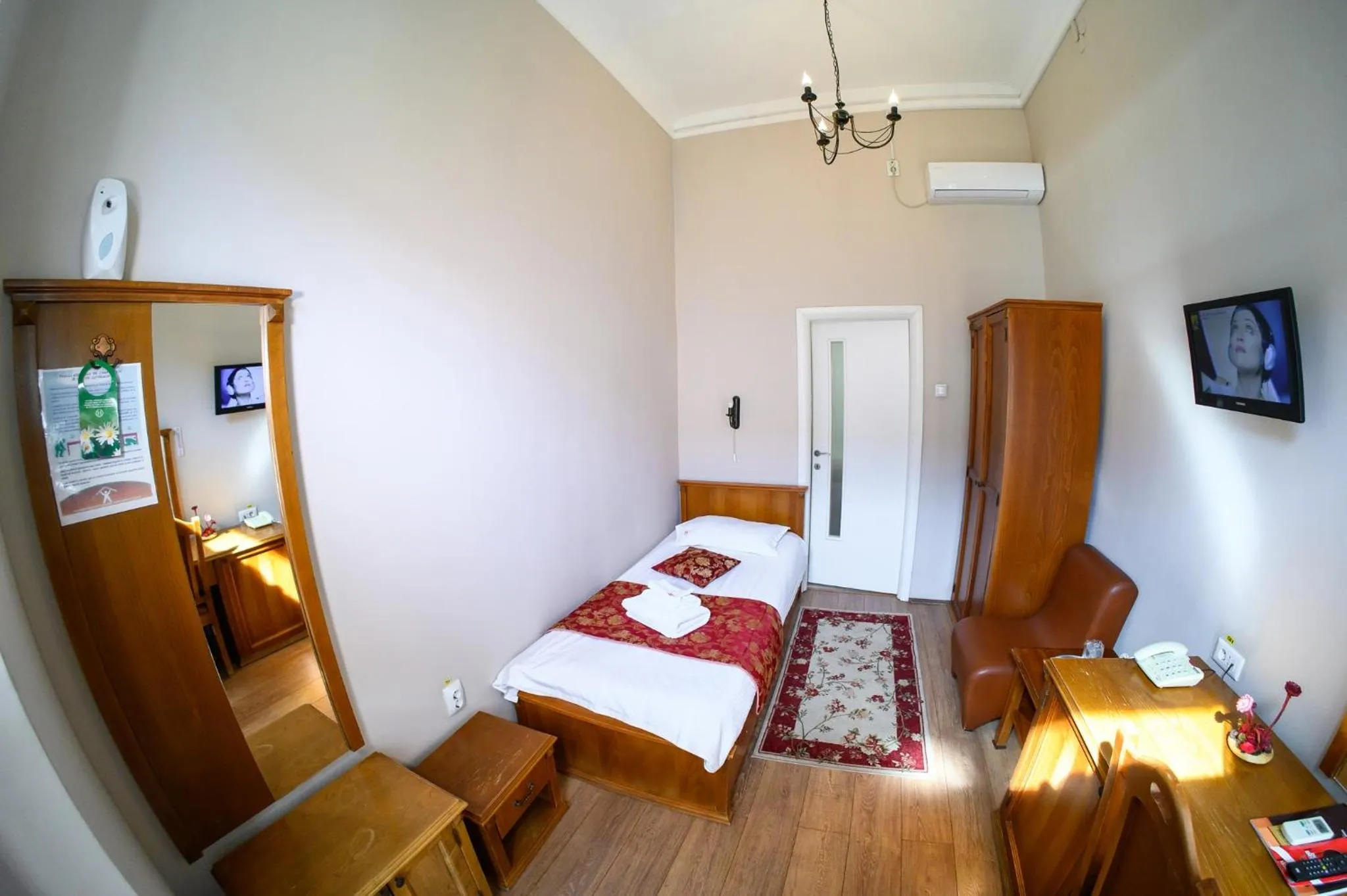 Bed in Hotel Transilvania