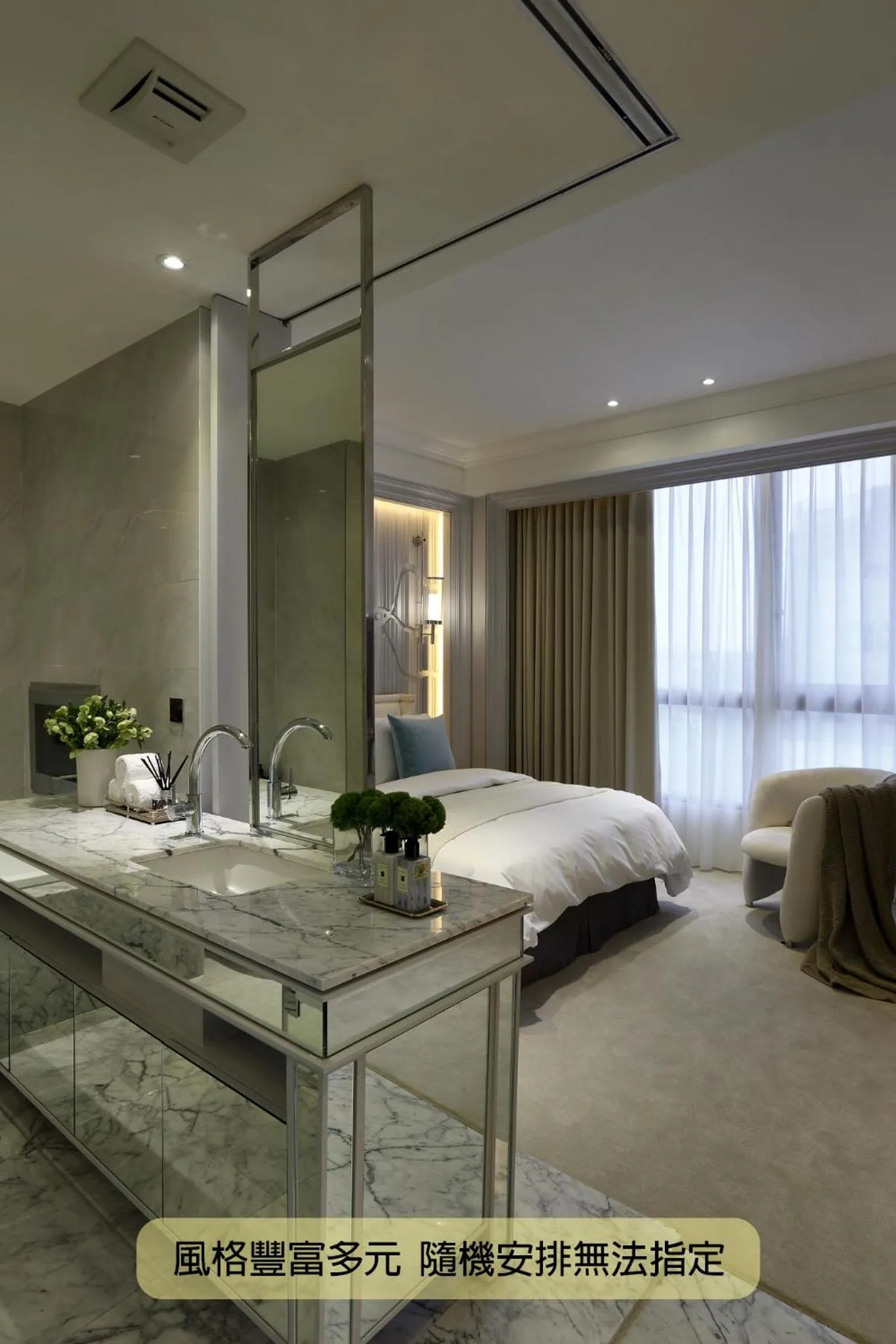 Photo of the whole room, Bed in Boda Hotel