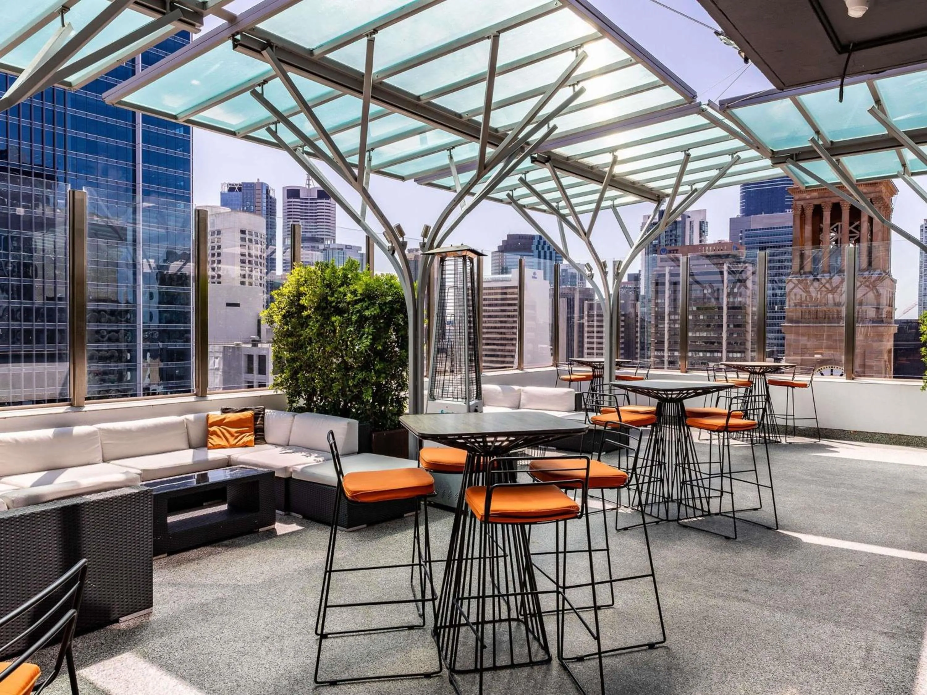 Lounge or bar in Pullman Brisbane King George Square