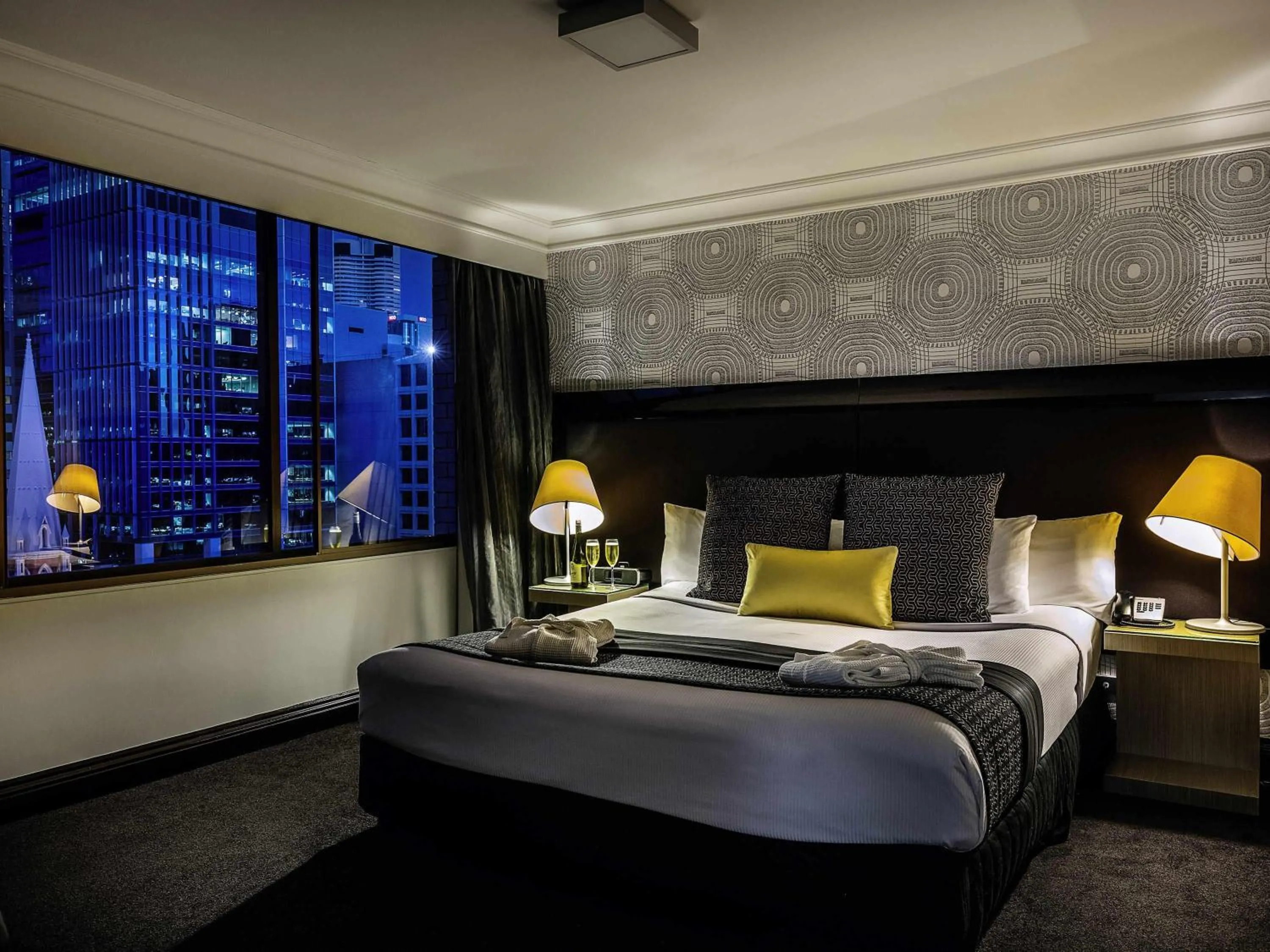 Bedroom, Bed in Pullman Brisbane King George Square