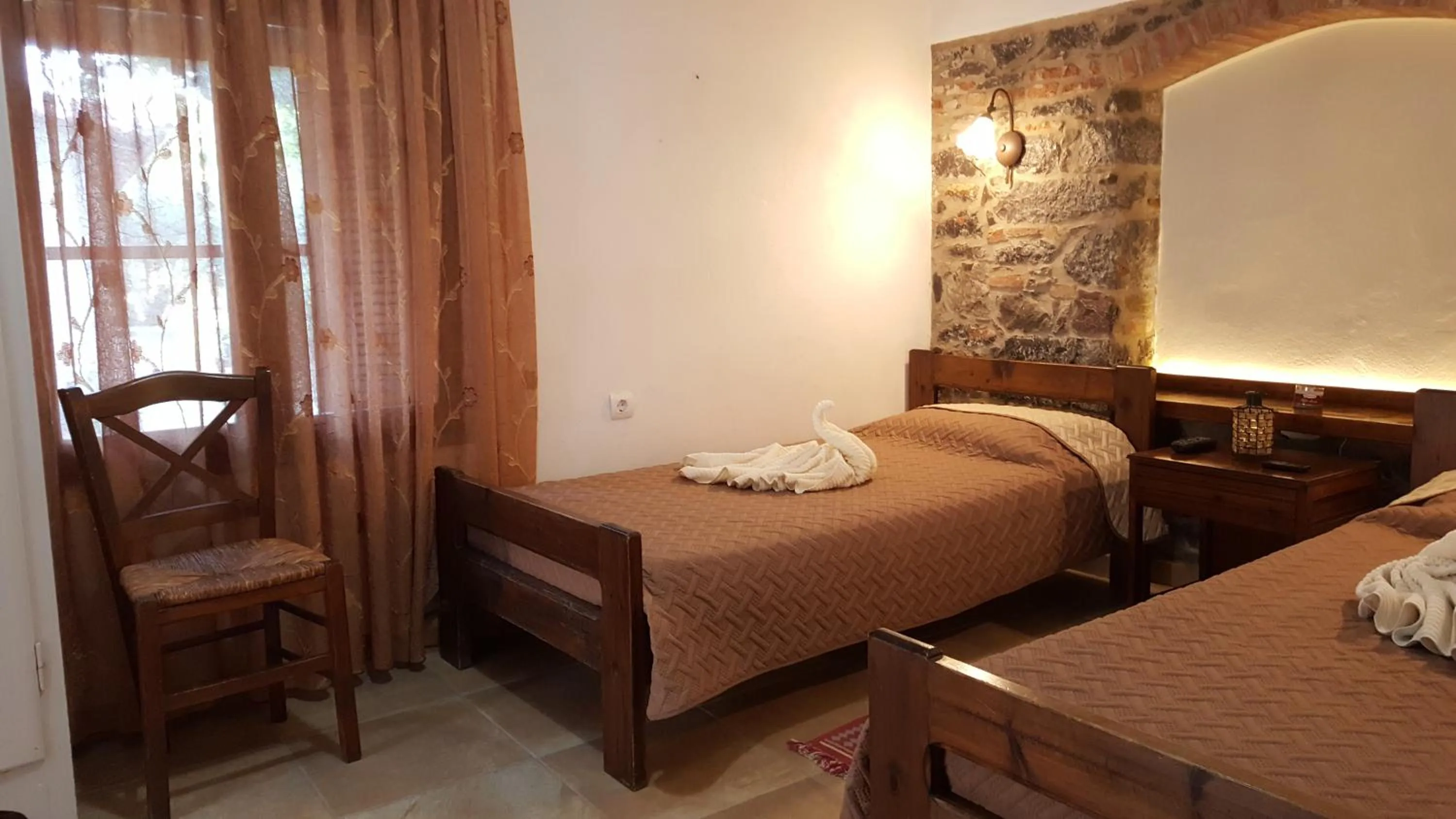 Photo of the whole room in Agroktima