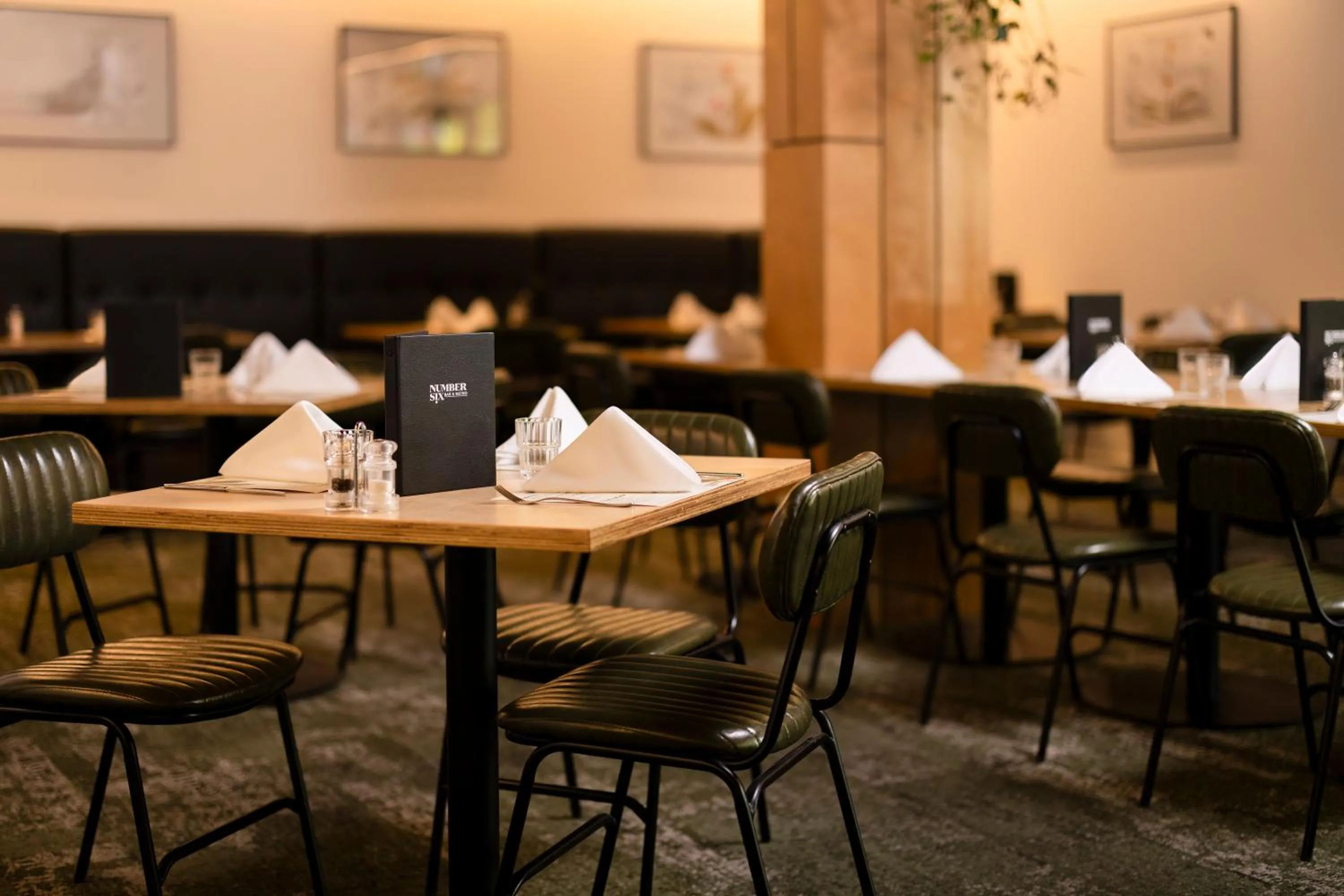 Restaurant/places to eat in Hotel Give