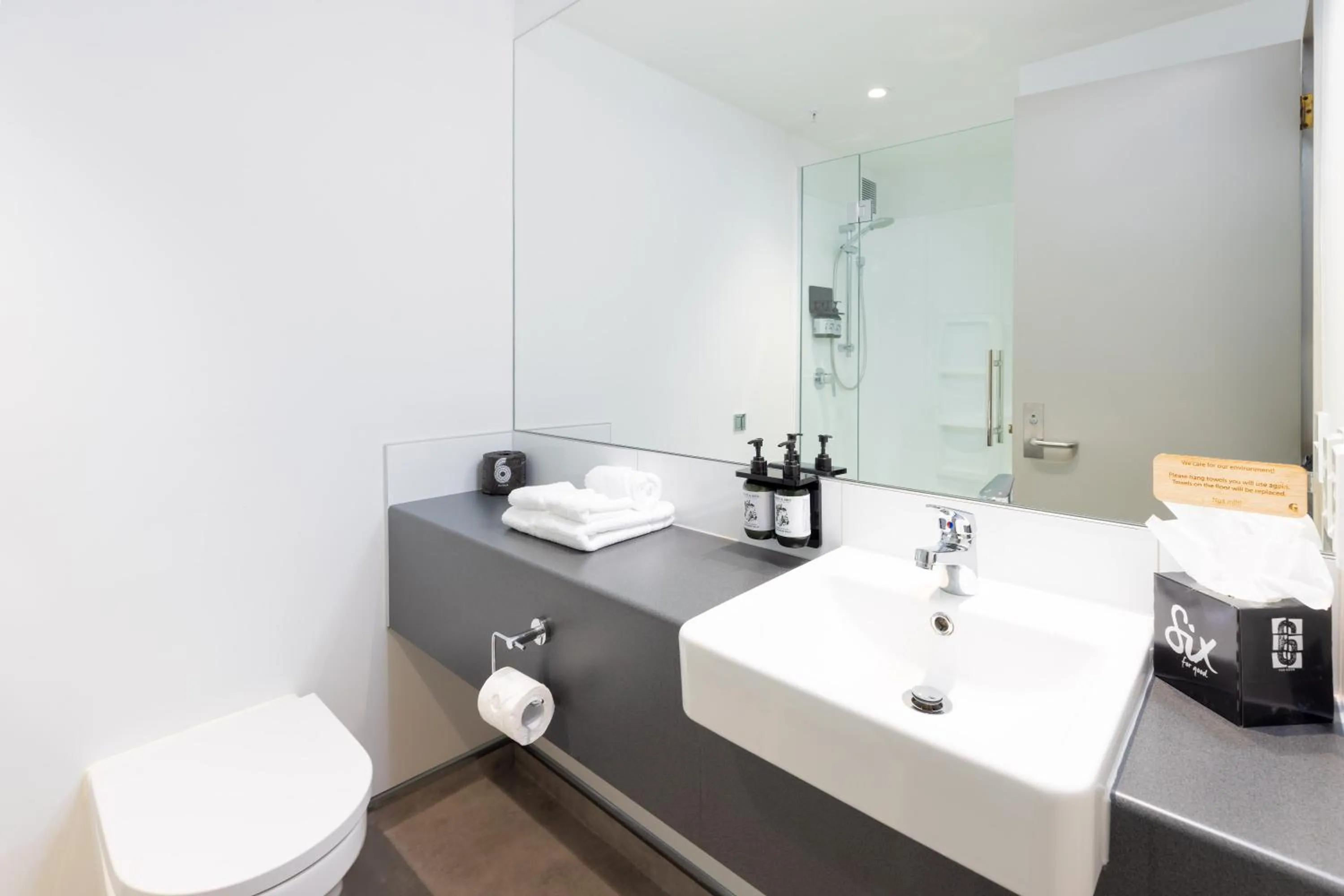 Bathroom in Hotel Give