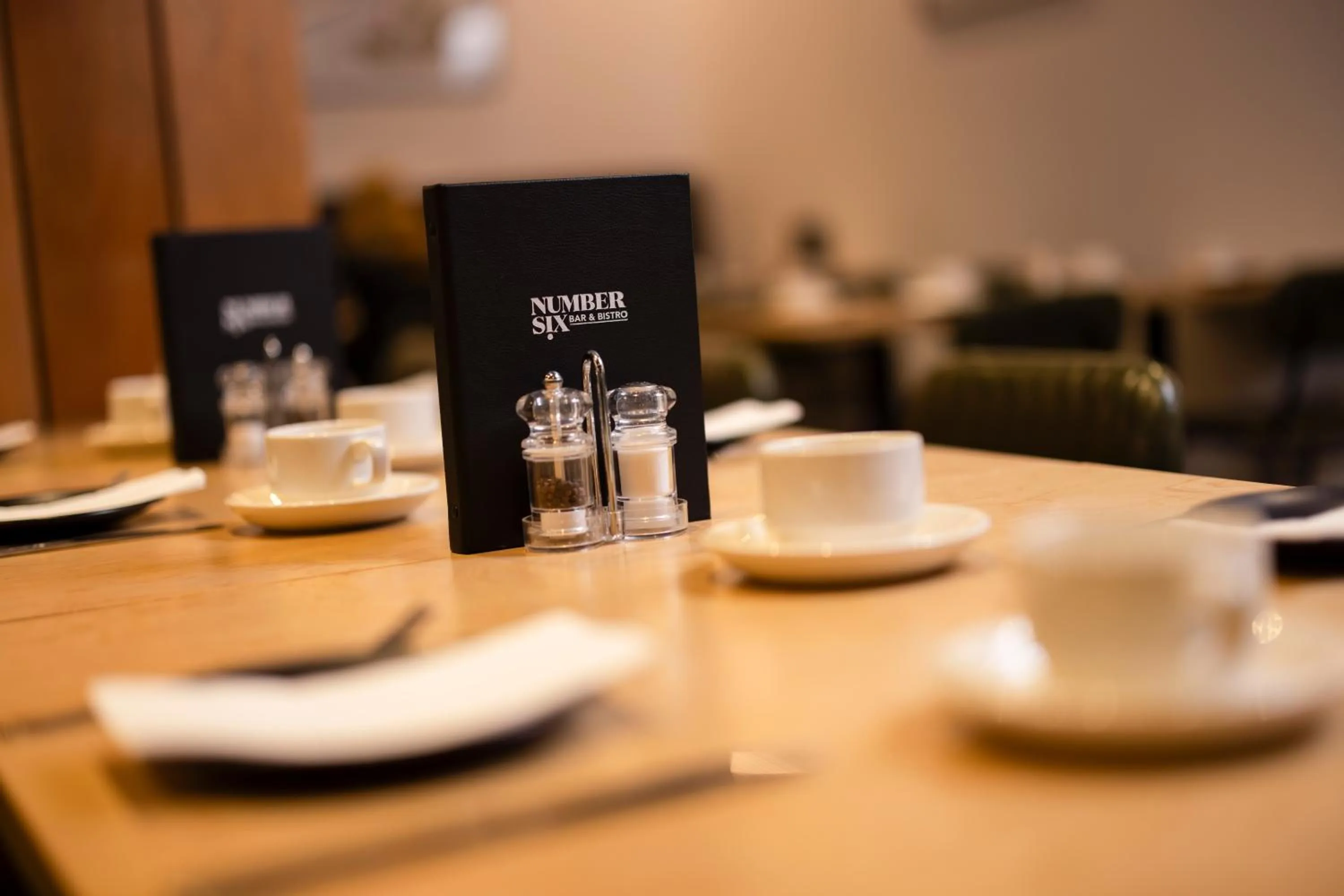 Restaurant/places to eat in Hotel Give