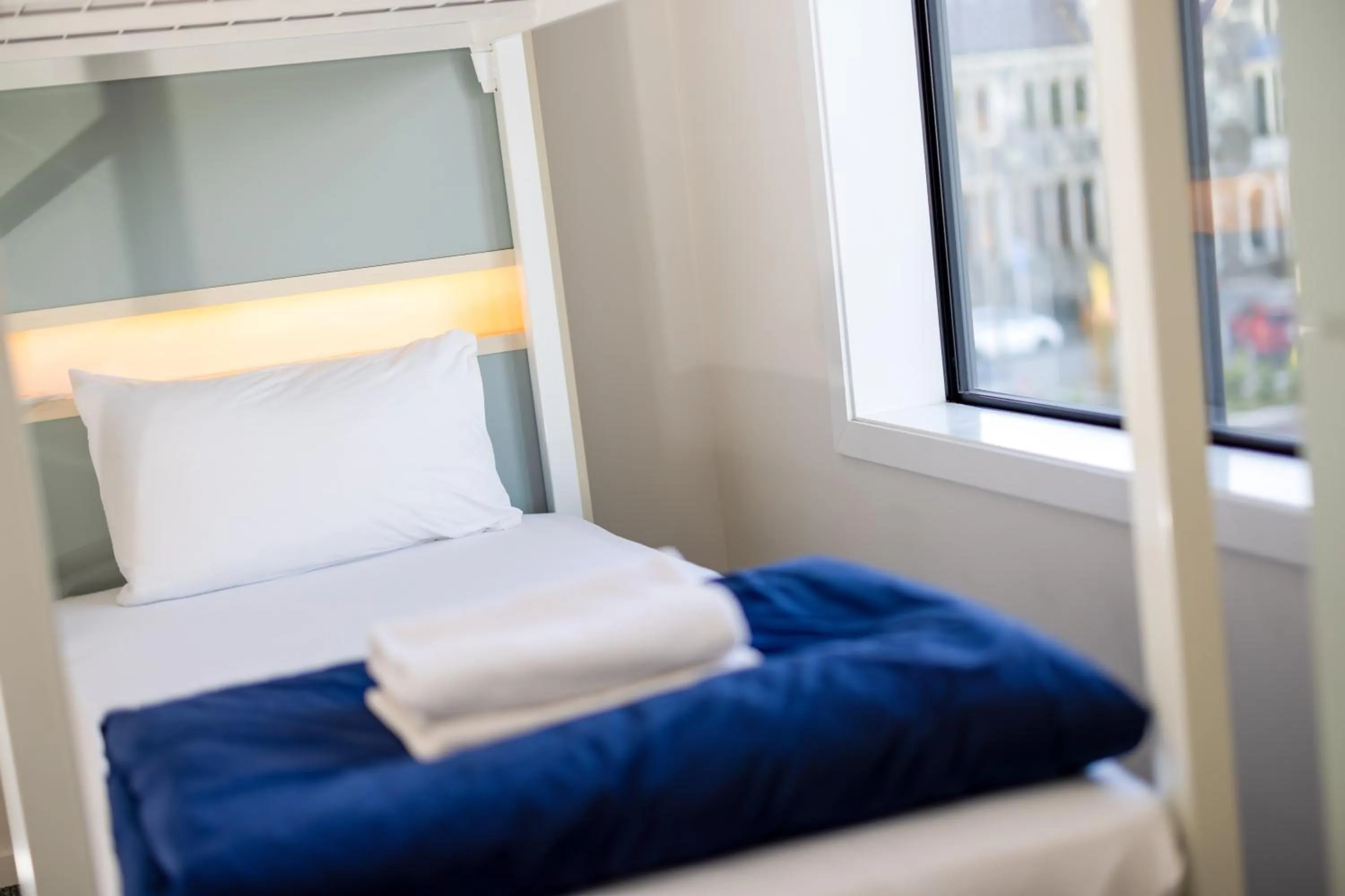 bunk bed, Bed in Hotel Give