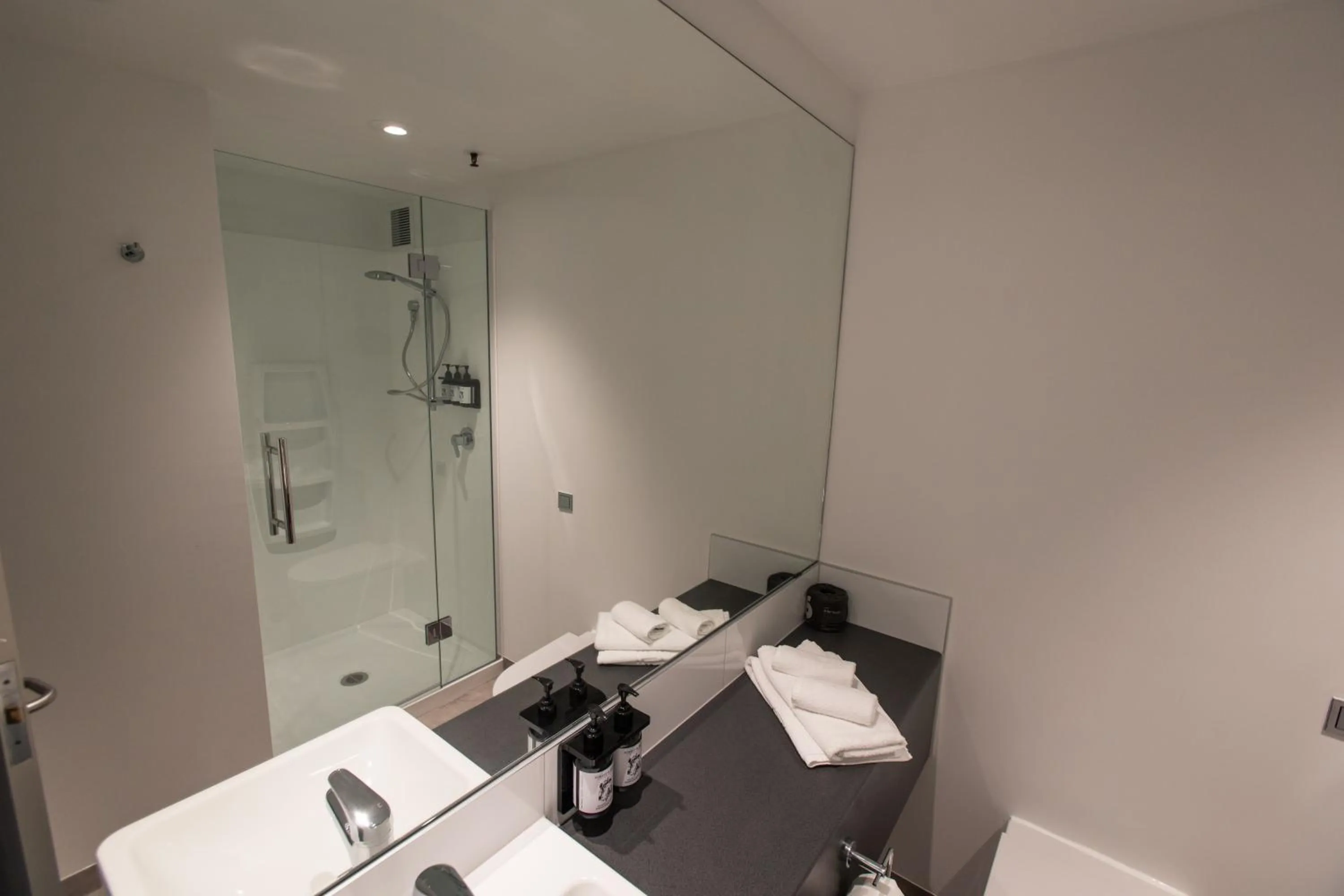 Bathroom in Hotel Give