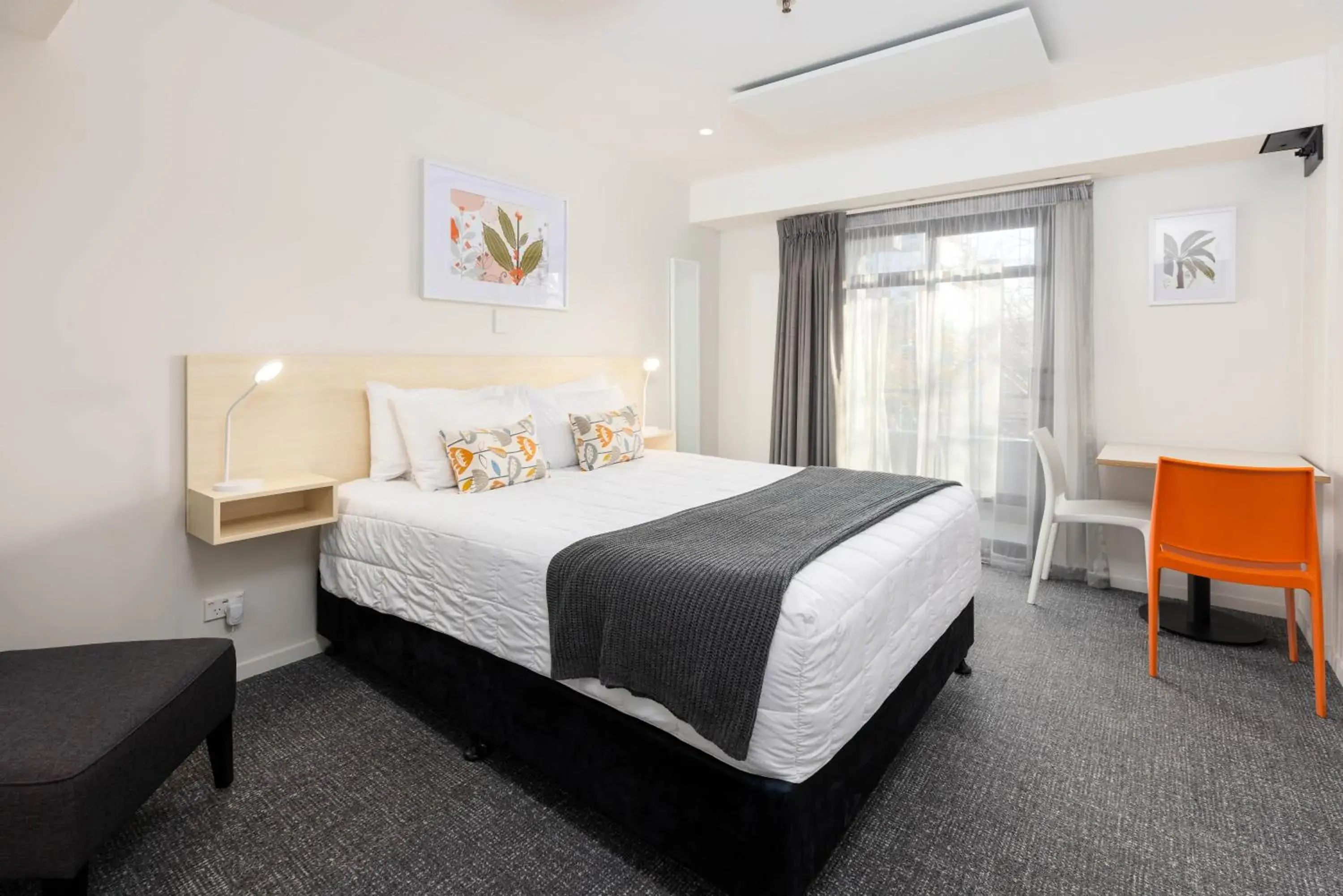 Classic Queen Room in Hotel Give Classic Queen Room in Hotel Give