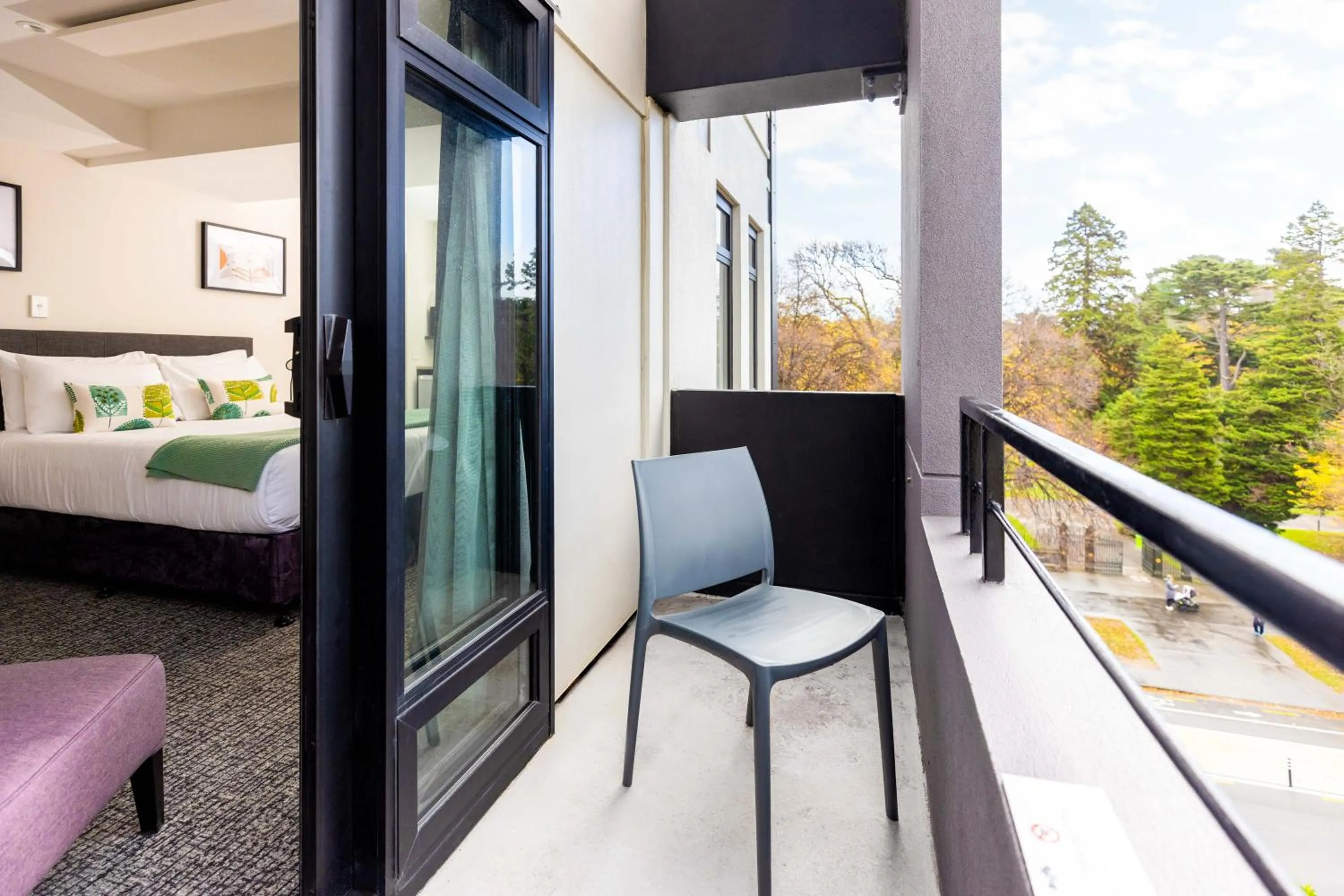 Balcony/Terrace, Bed in Hotel Give