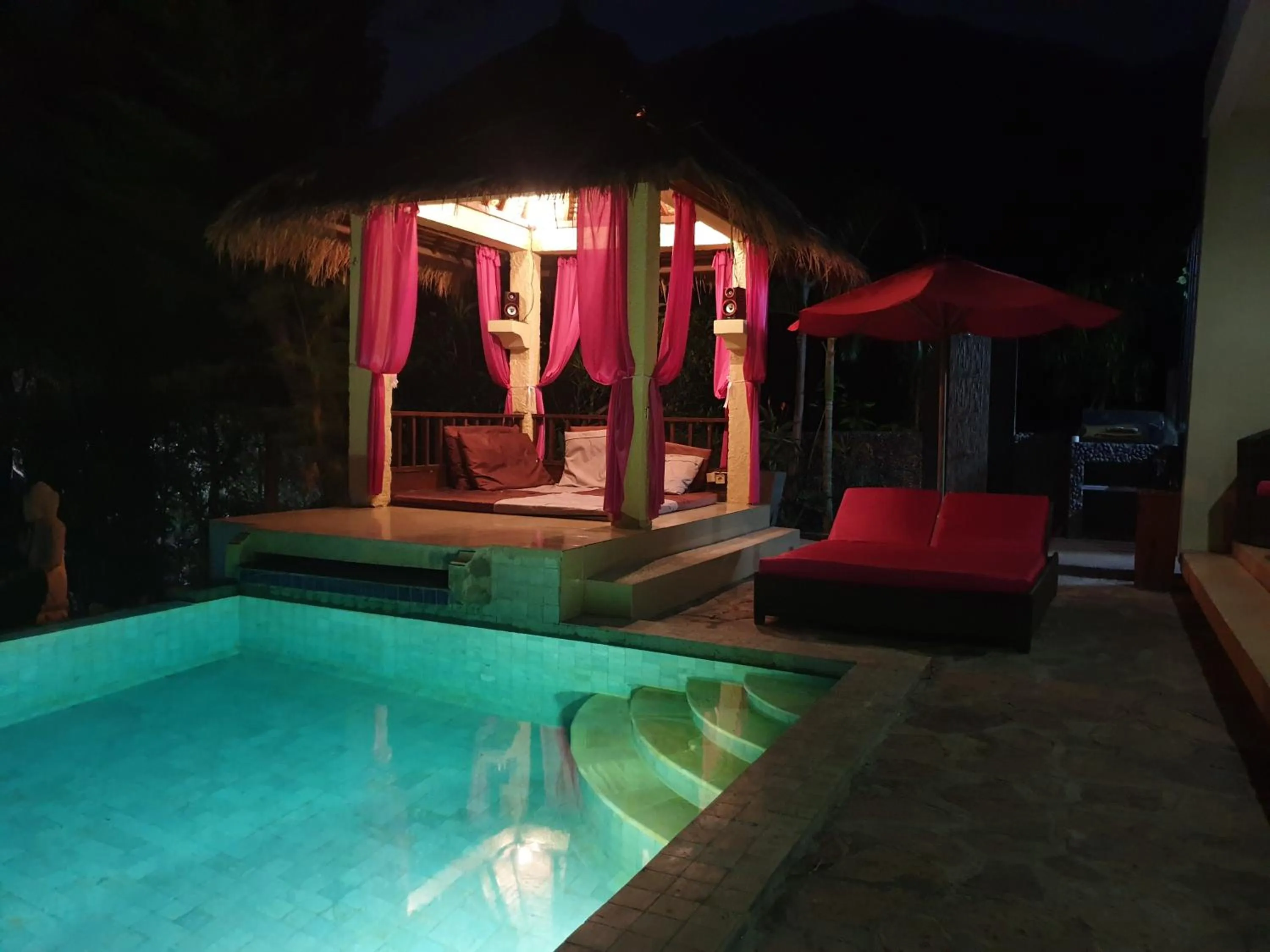 Swimming pool in Nipah Villas