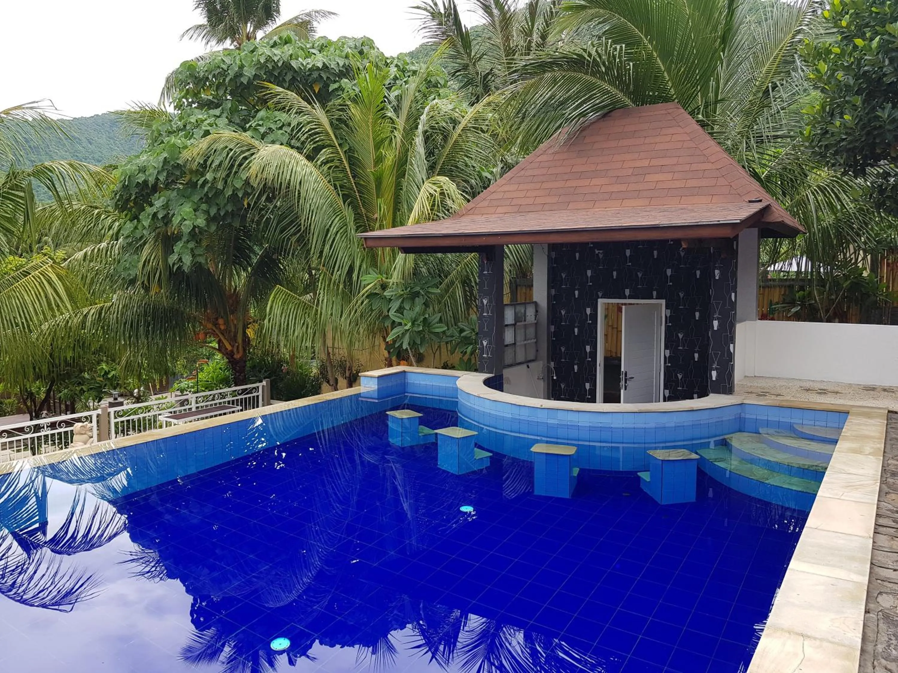 Swimming pool in Nipah Villas