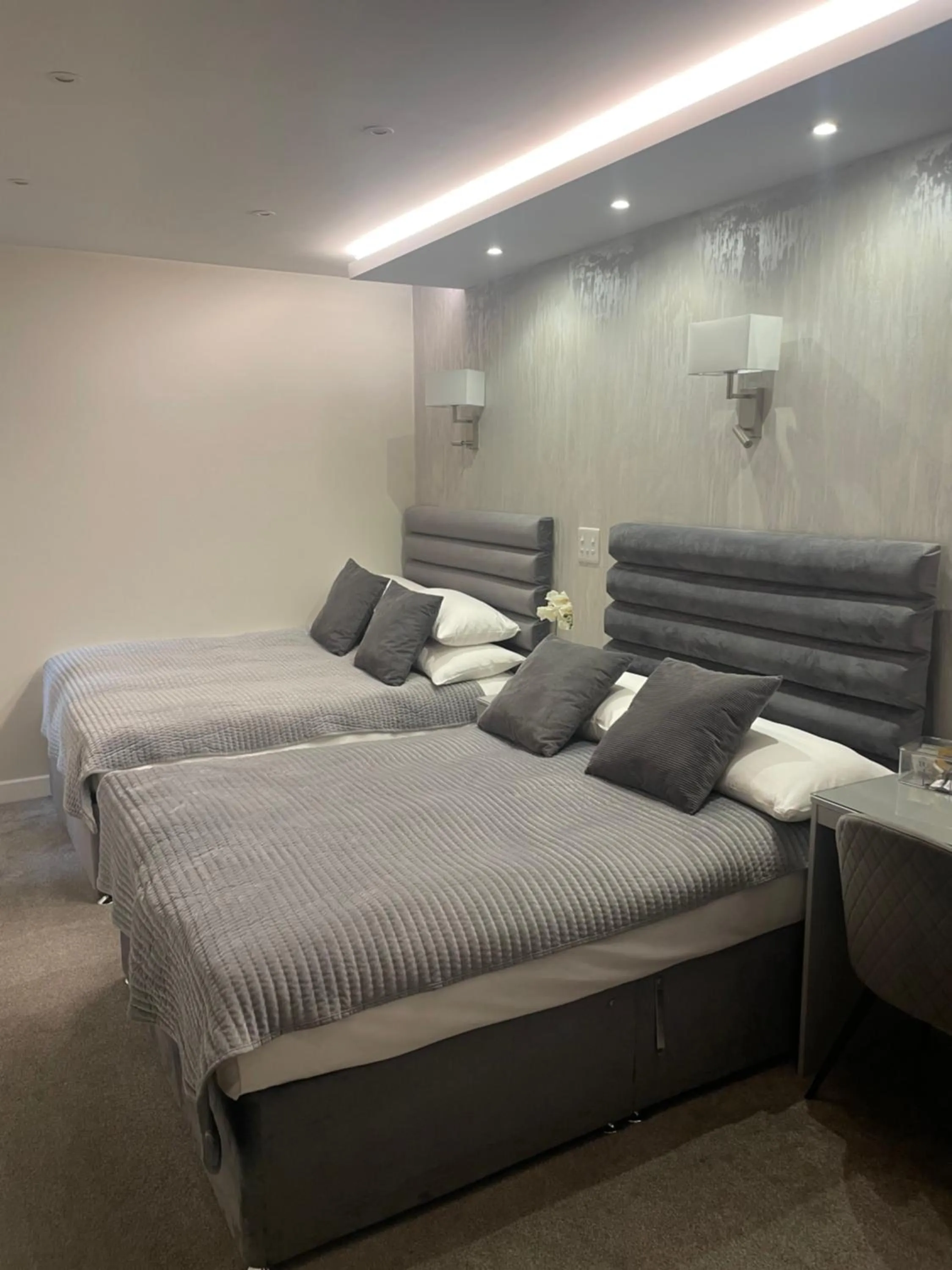 Bed in Park Avenue Hotel