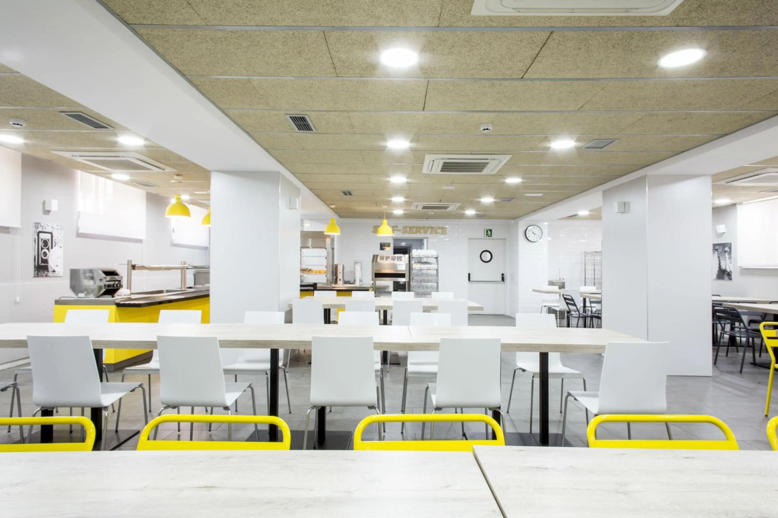 Restaurant/places to eat in Residencia Universitaria Resa Barcelona Diagonal