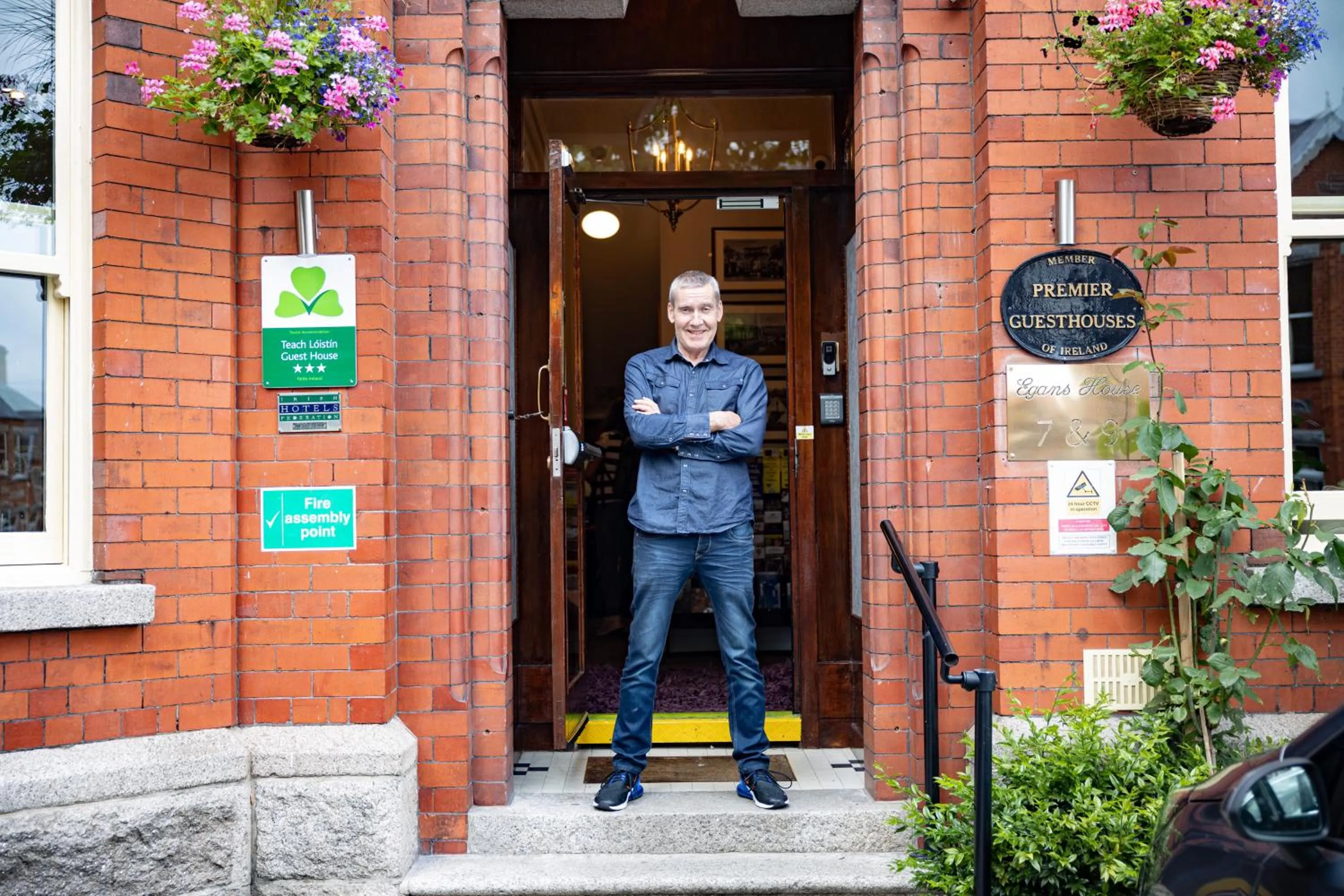 Facade/entrance in Egans House