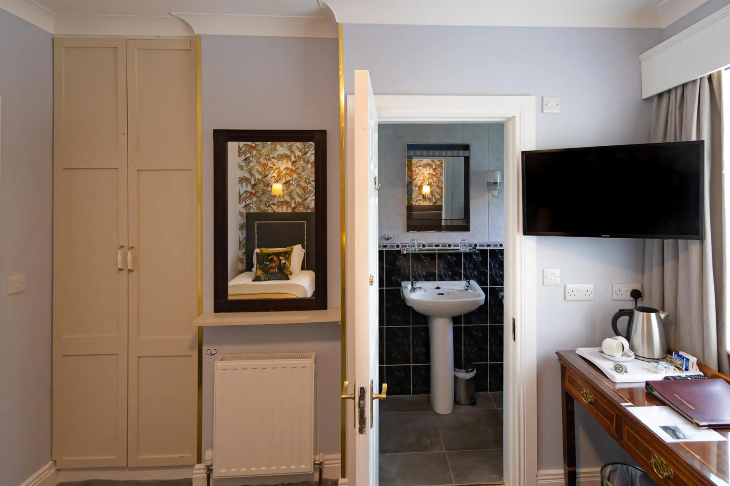 TV and multimedia in Egans House